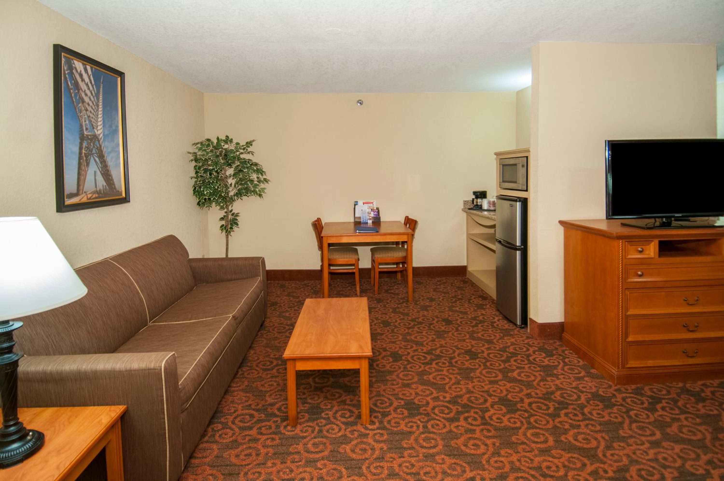 Double Queen Suite - Photo 4