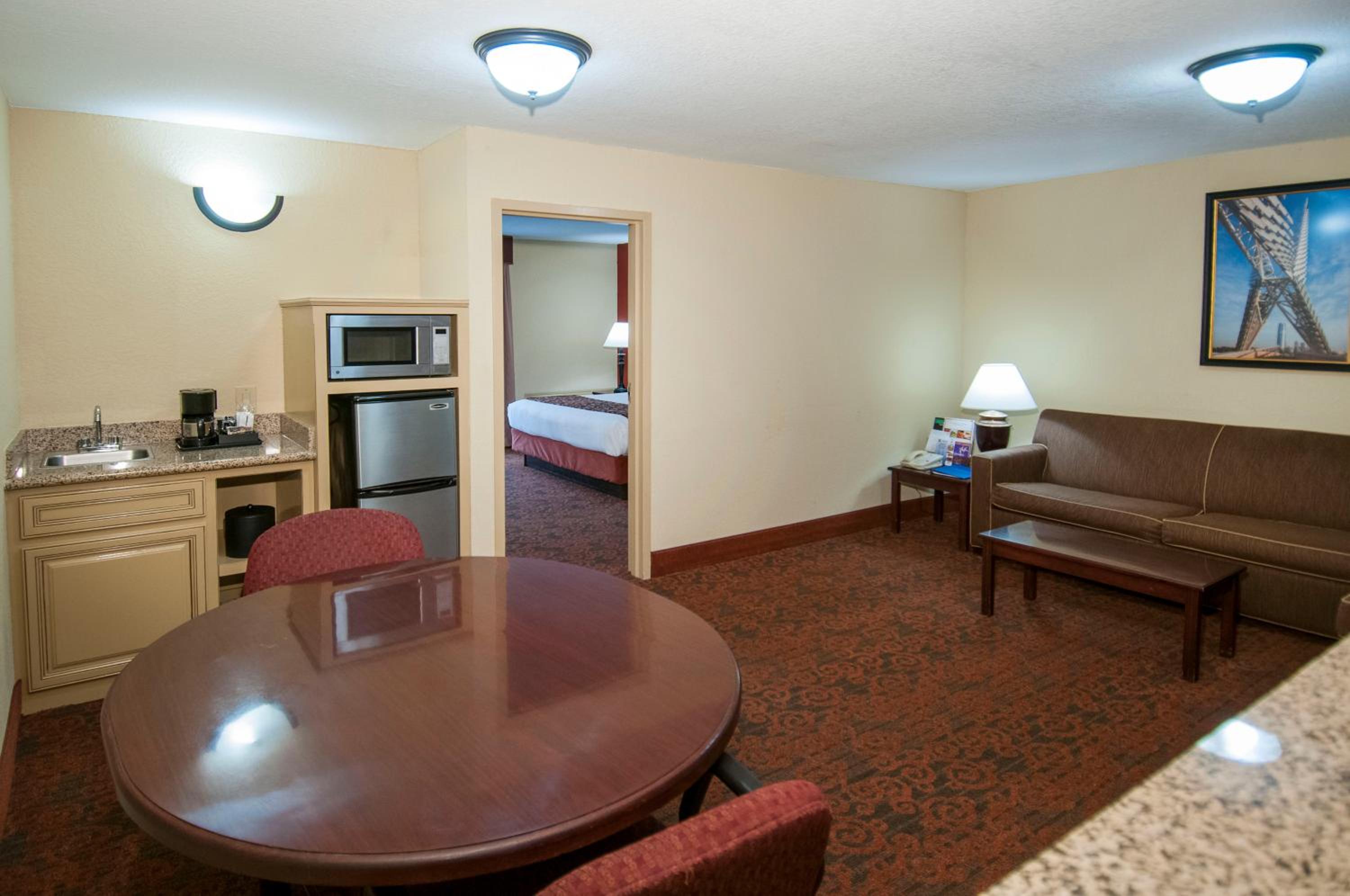 Executive King Suite - Photo 1