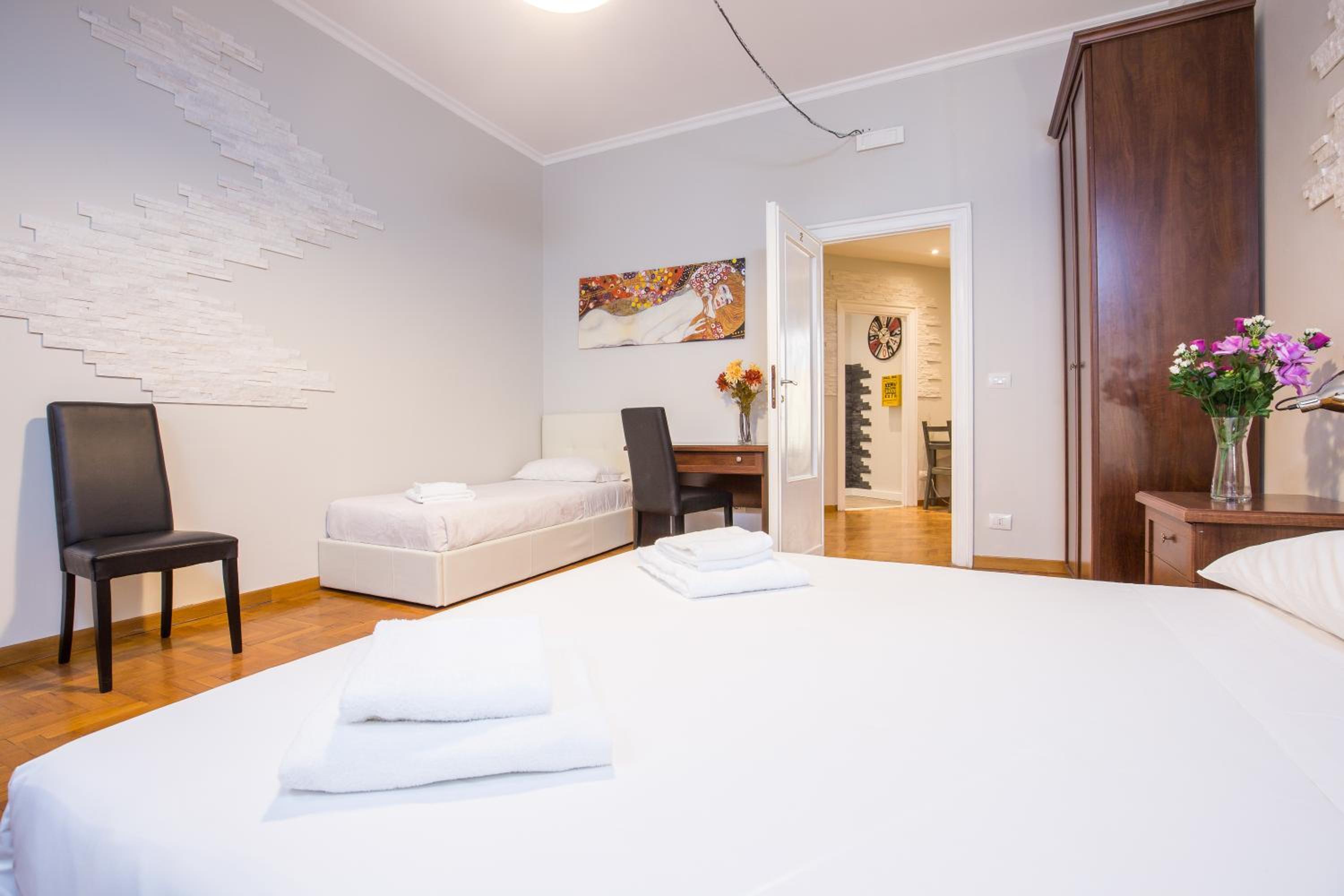 Quadruple Room with Private External Bathroom