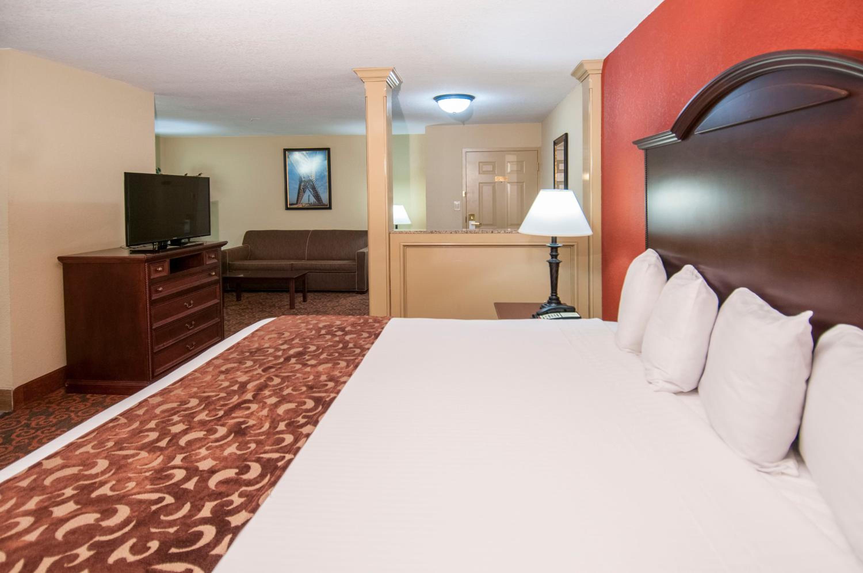 King Suite - Photo 3