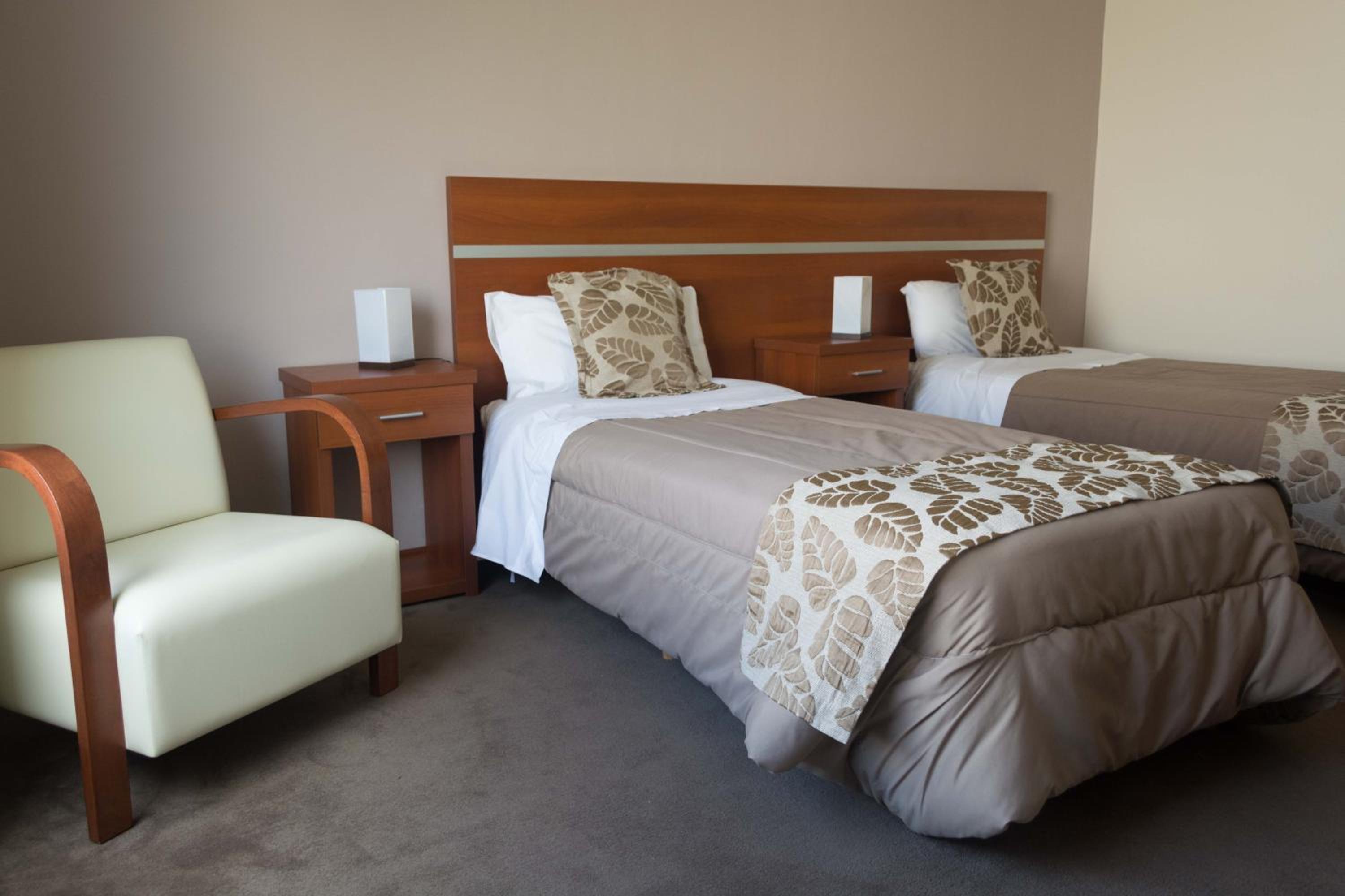 Deluxe Twin Room photo 2