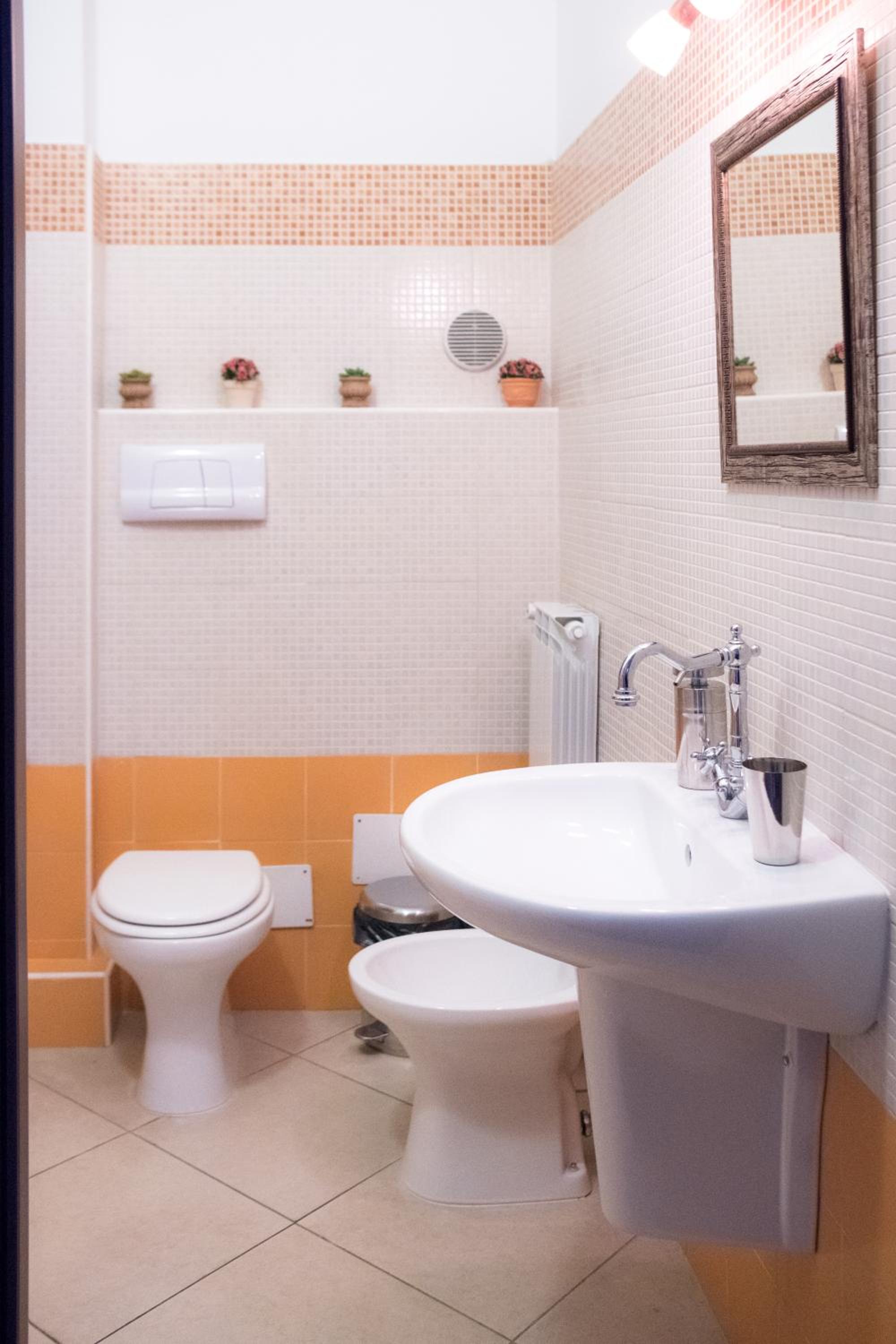 Double Room with Private External Bathroom photo 3