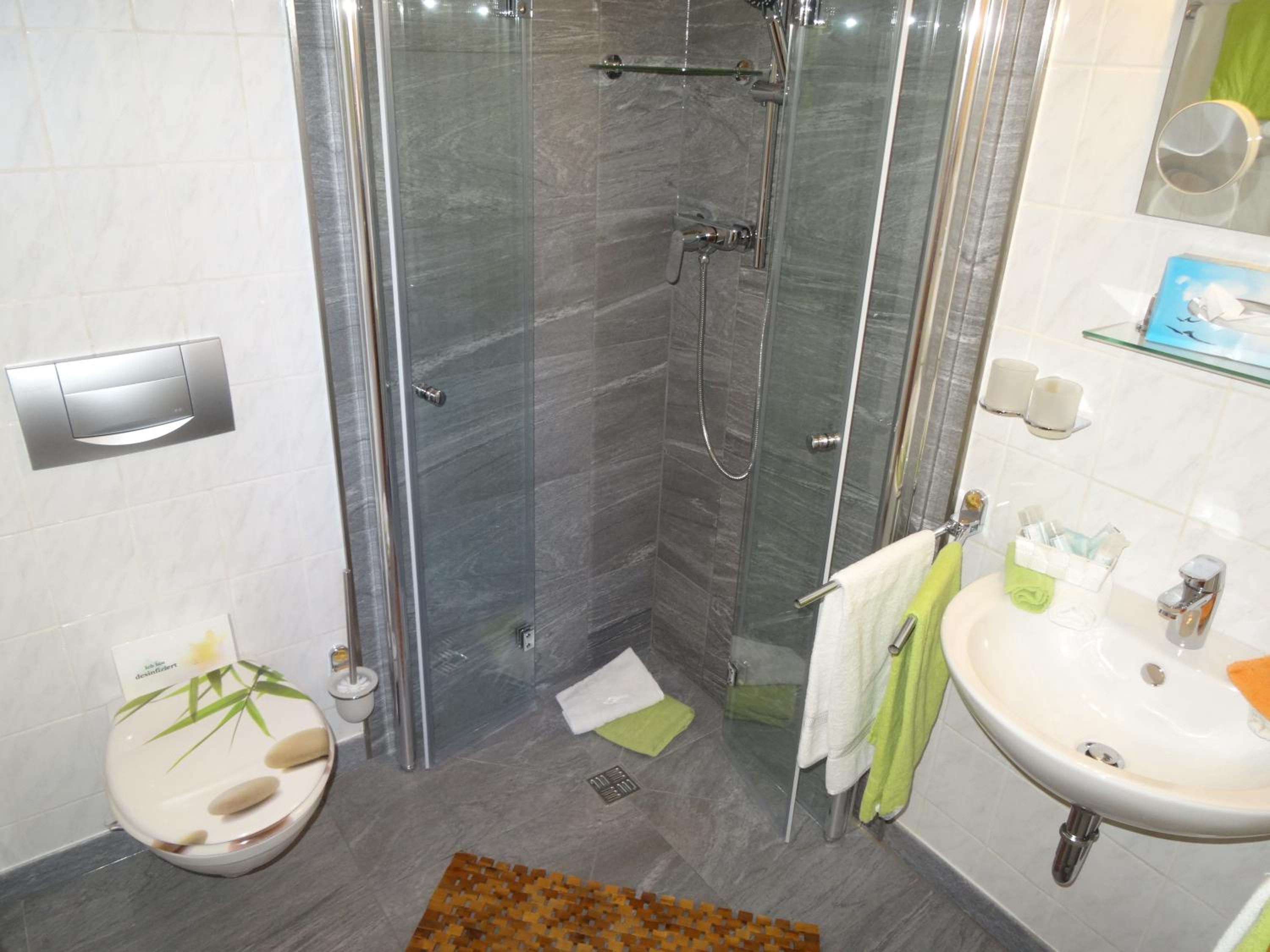 Double Room with Private Bathroom photo 3