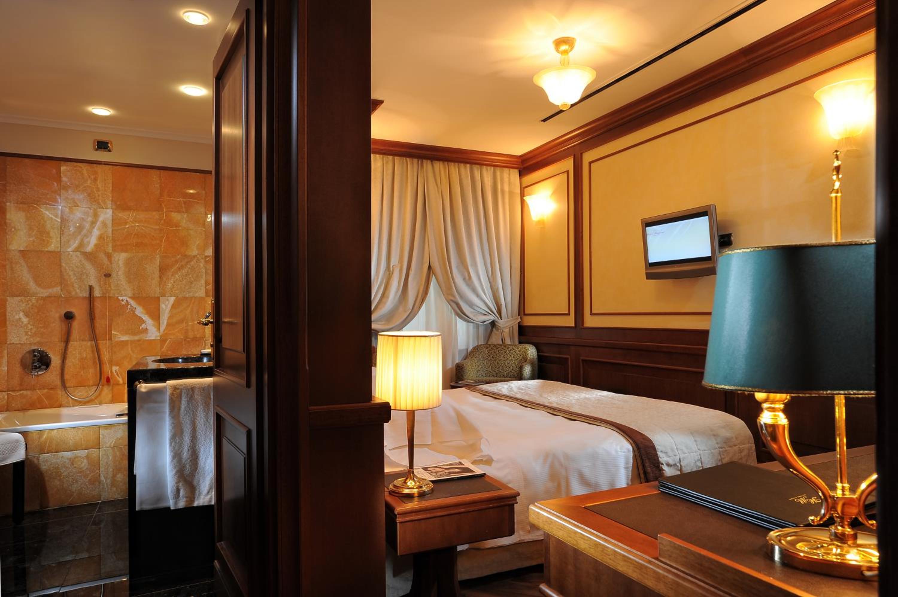 Classic Double or Twin Room photo 1