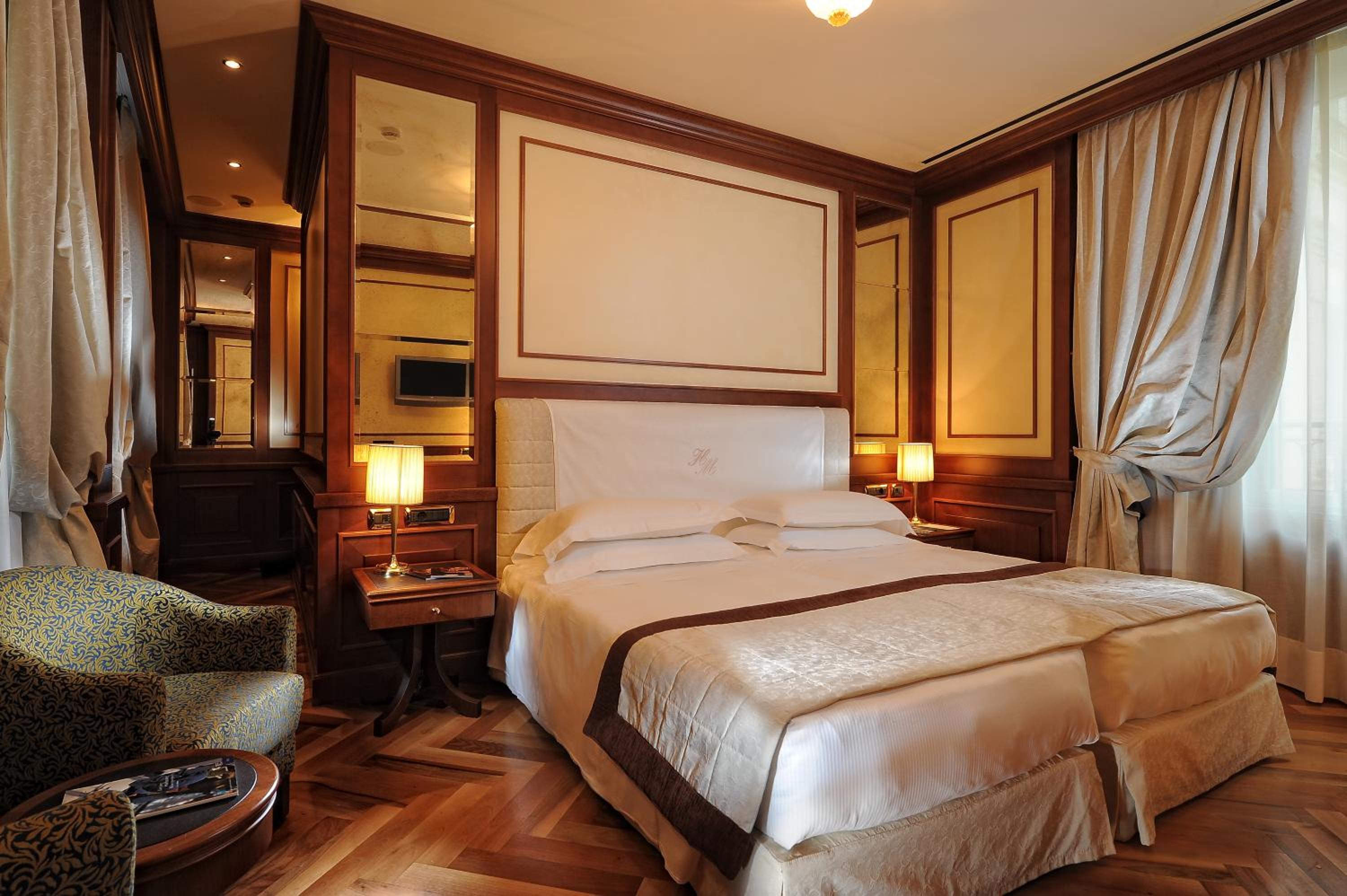 Deluxe Double or Twin Room photo 3