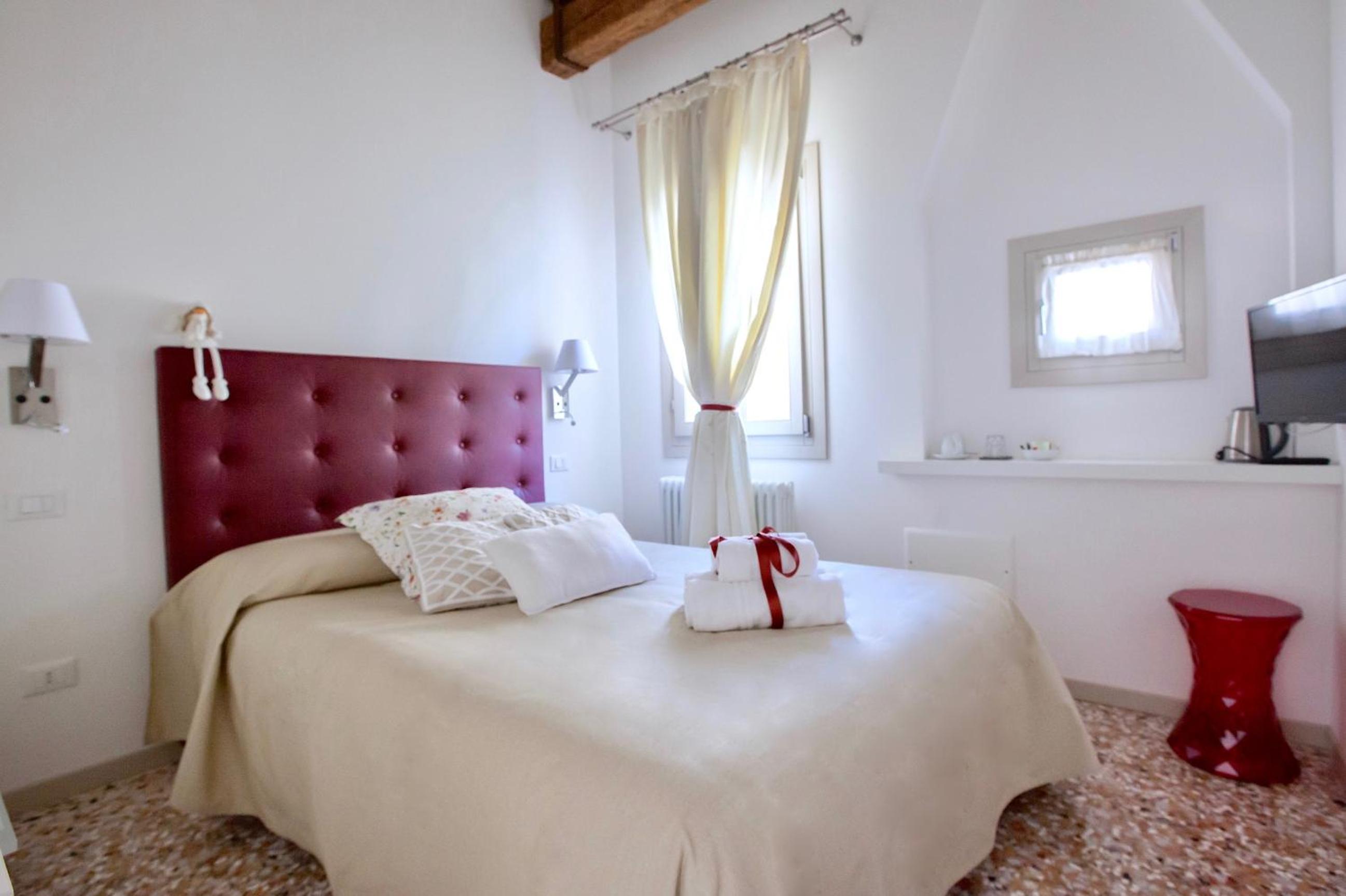 Double Room - Single Use photo 3