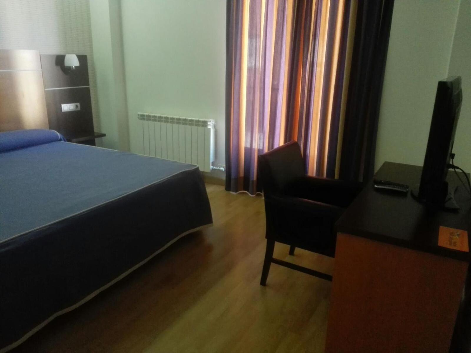 Suite - Photo 1