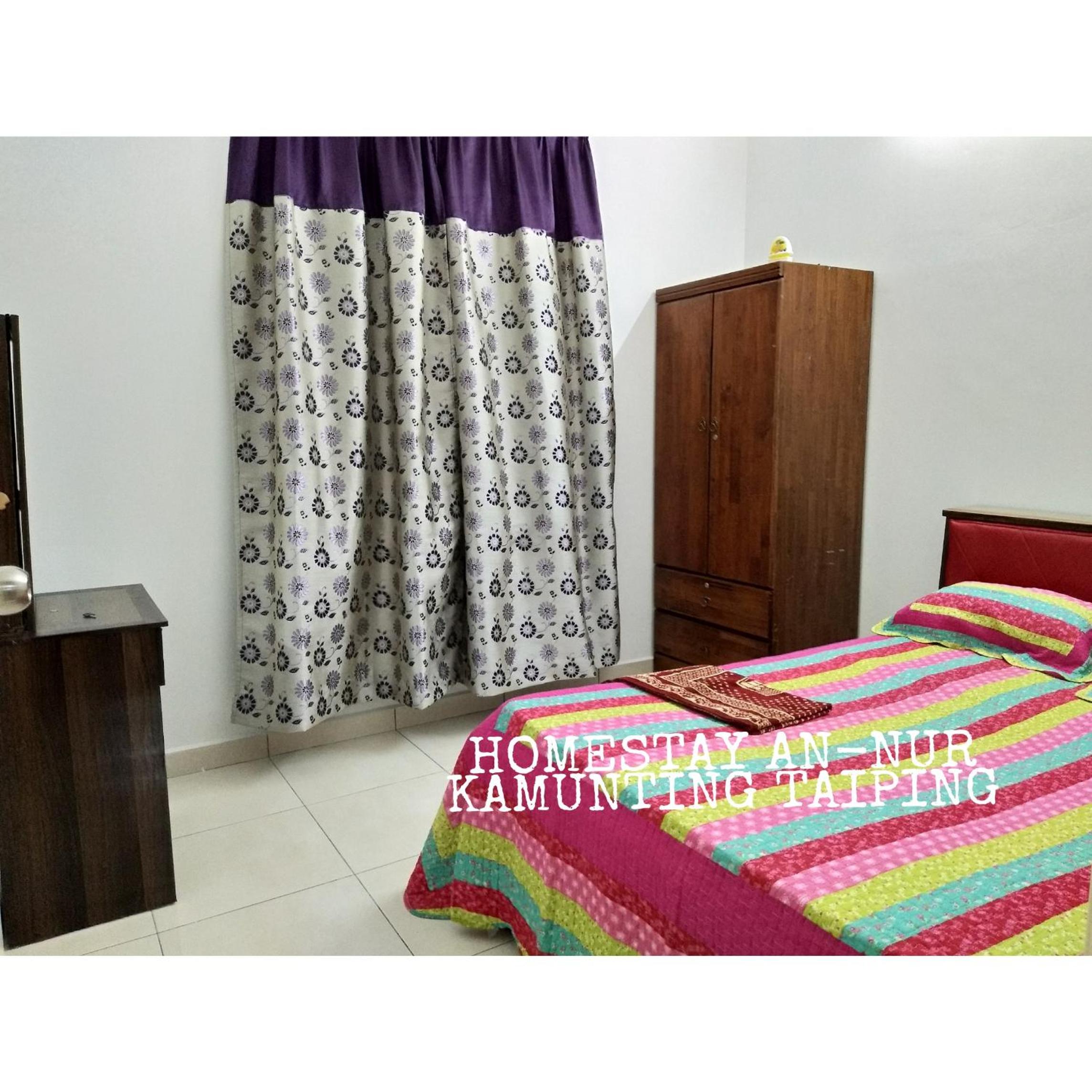 Three-Bedroom House photo 3