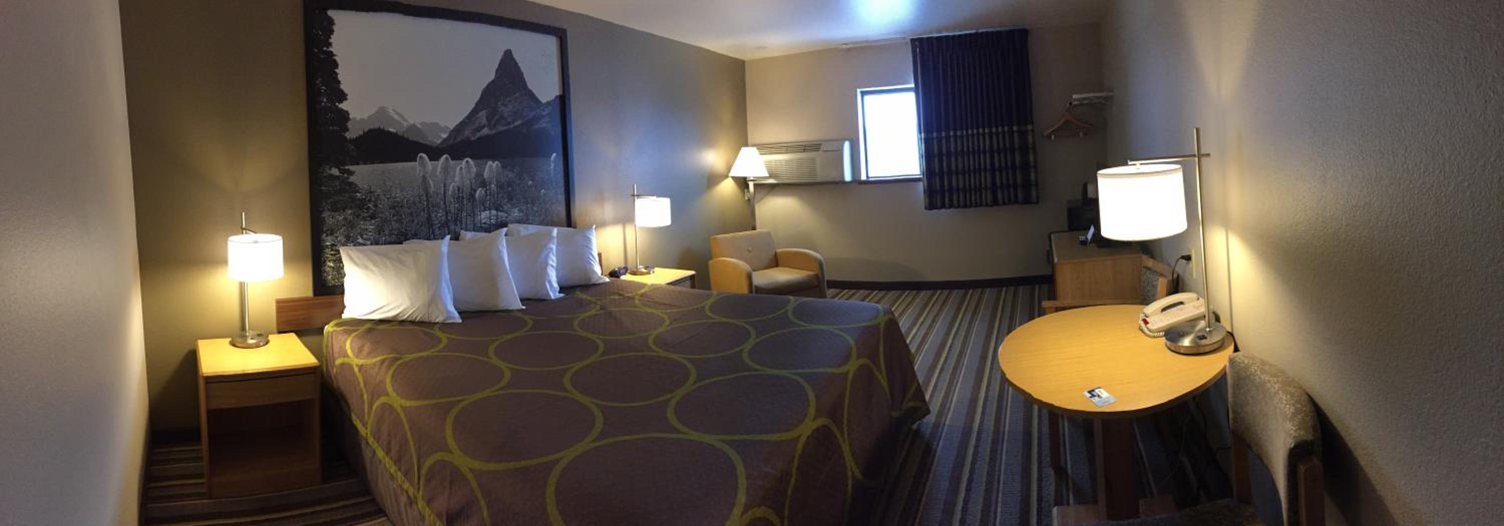 King Room - Non-Smoking - Photo 1