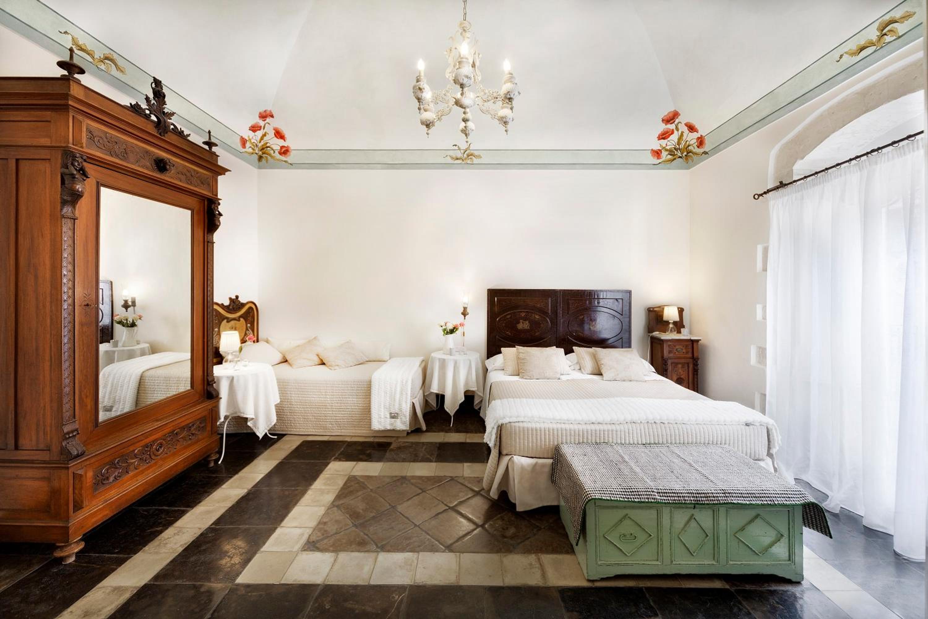 Superior Triple Room photo 3