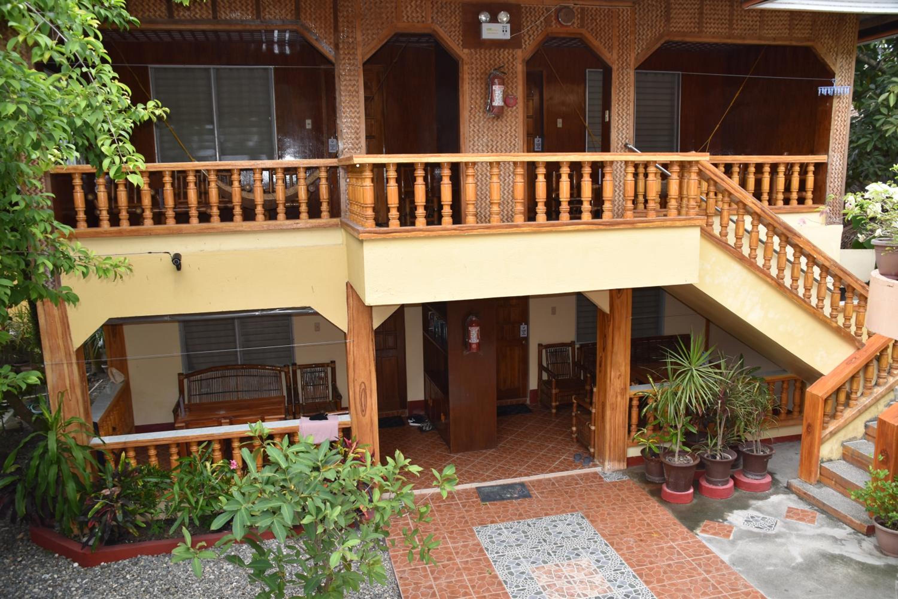 Family Room - Photo 13