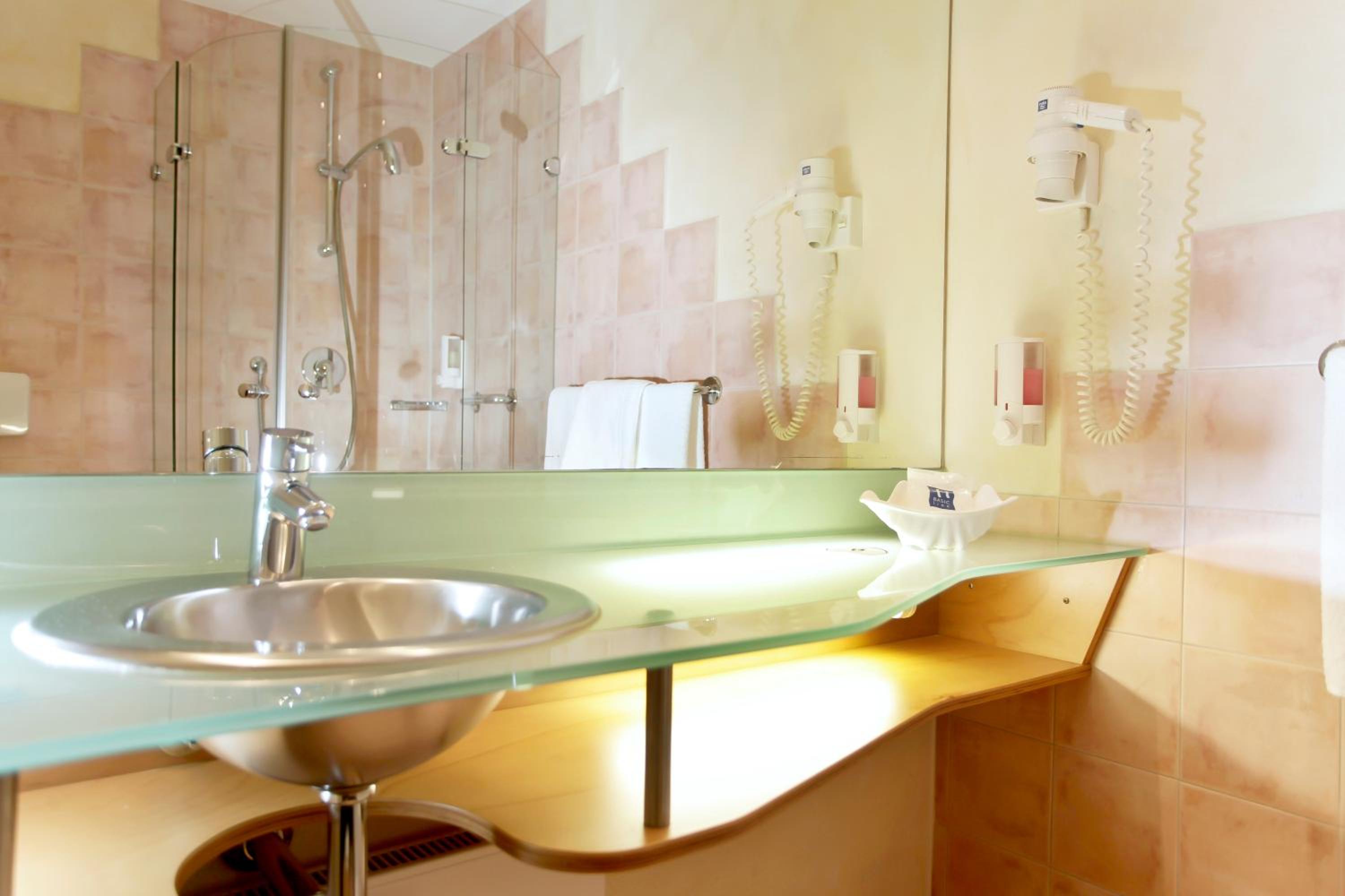 Double Room Alb (Street side) - Photo 4