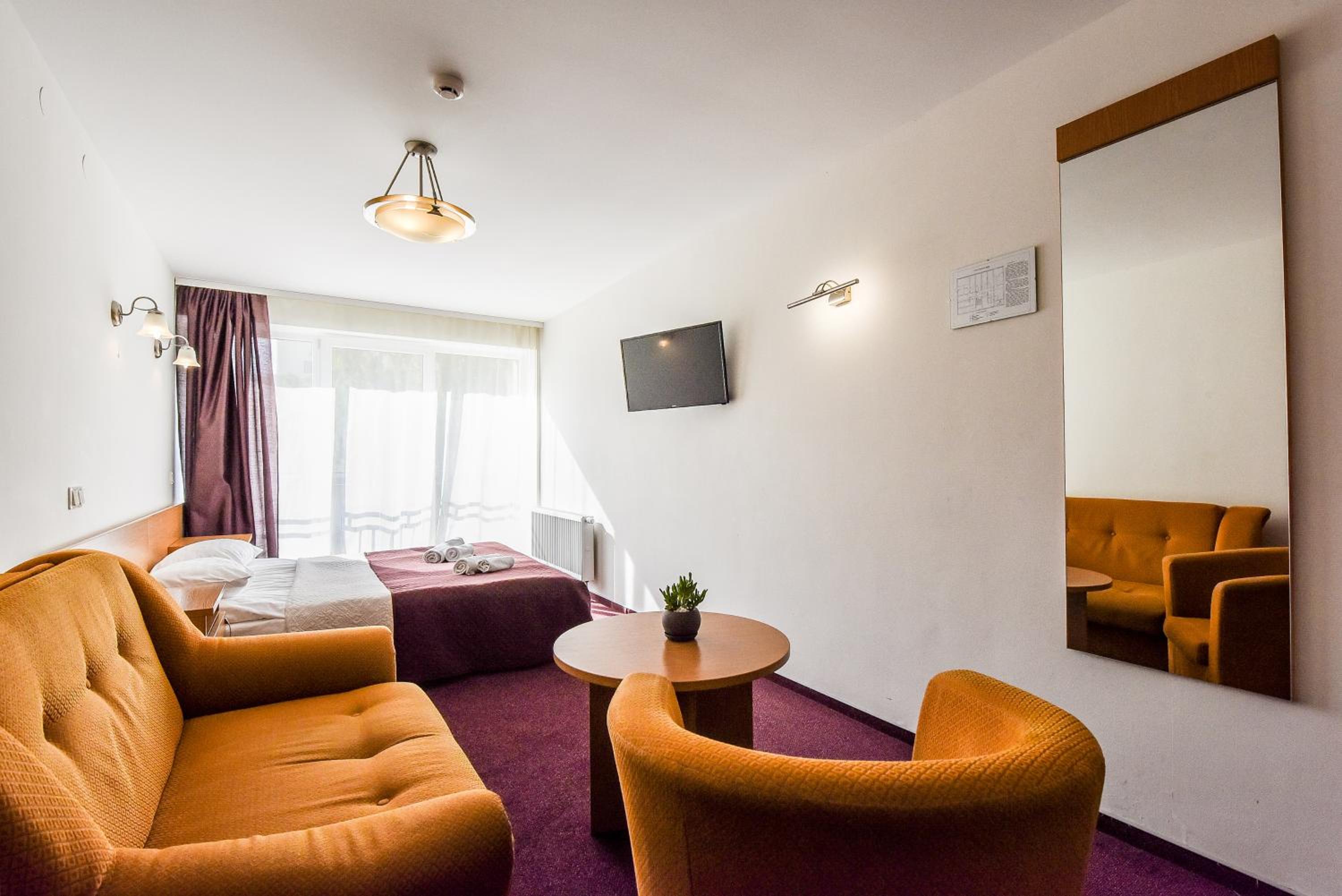 Superior Double Room with Sofa - Photo 1