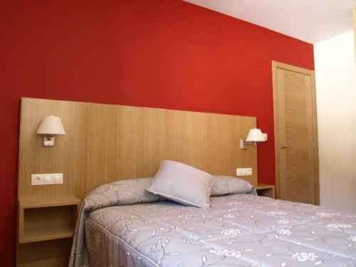 One-Bedroom Apartment (2 - 4 Adults) photo 2