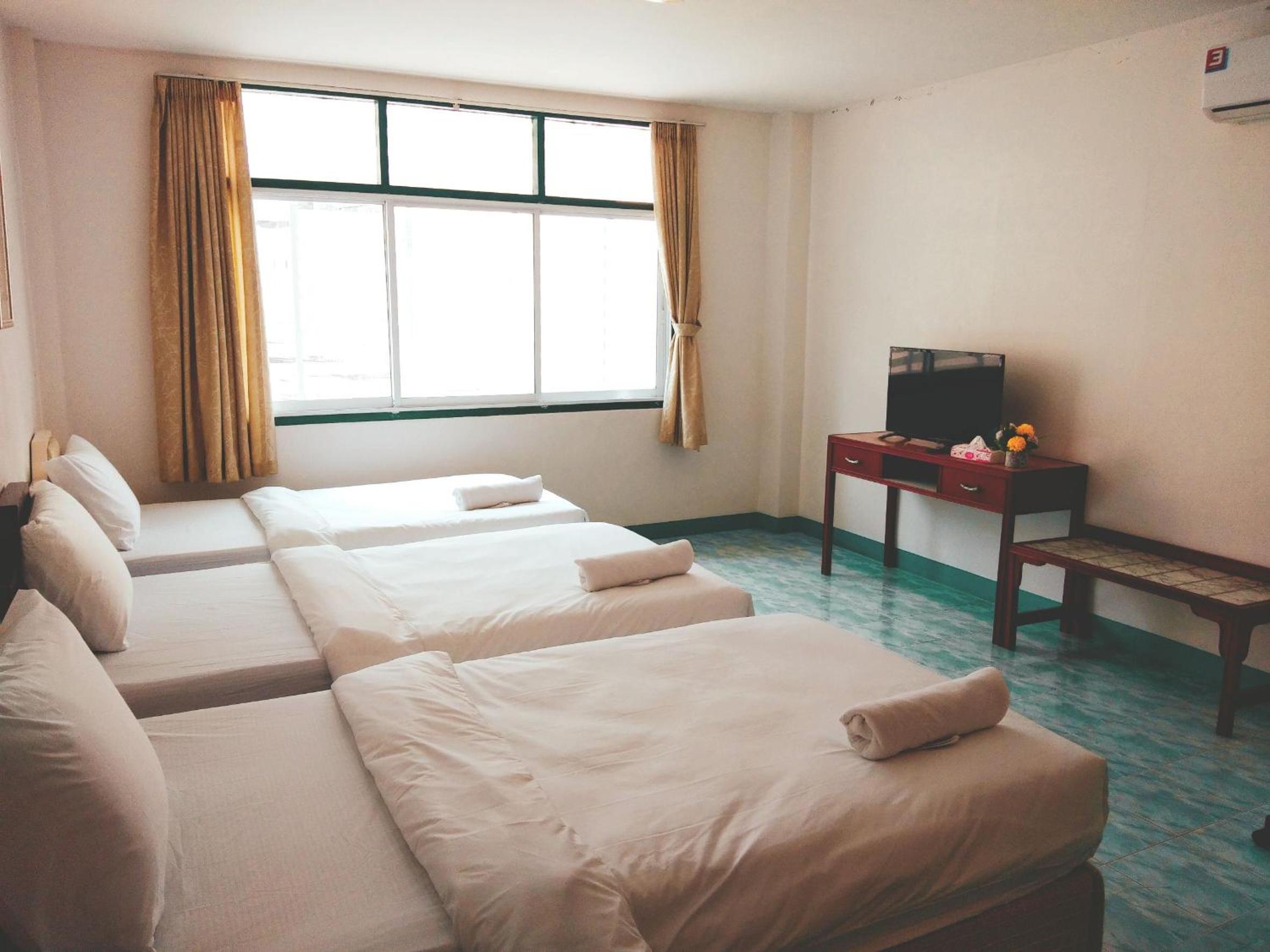Triple Room - Photo 6