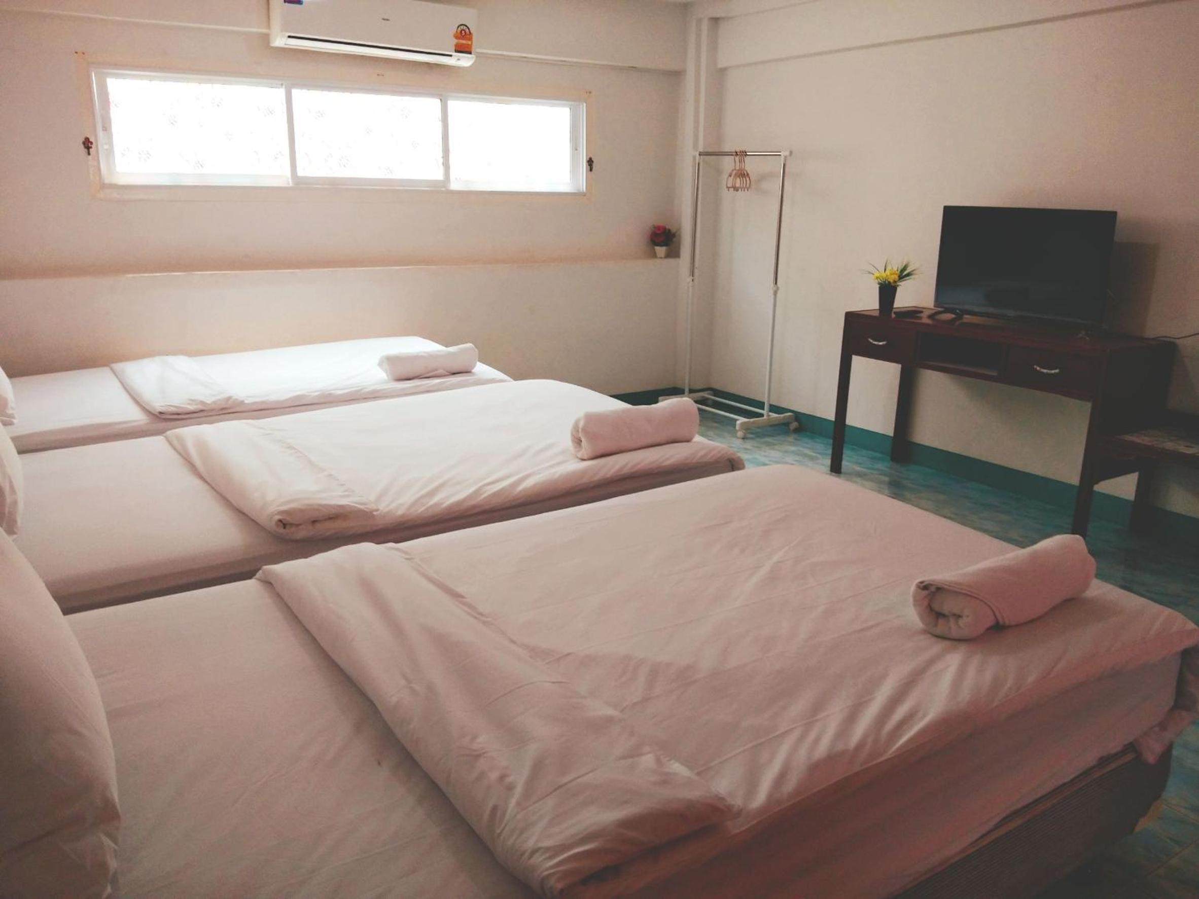 Triple Room - Photo 8