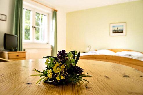 Large Double Room - Photo 1