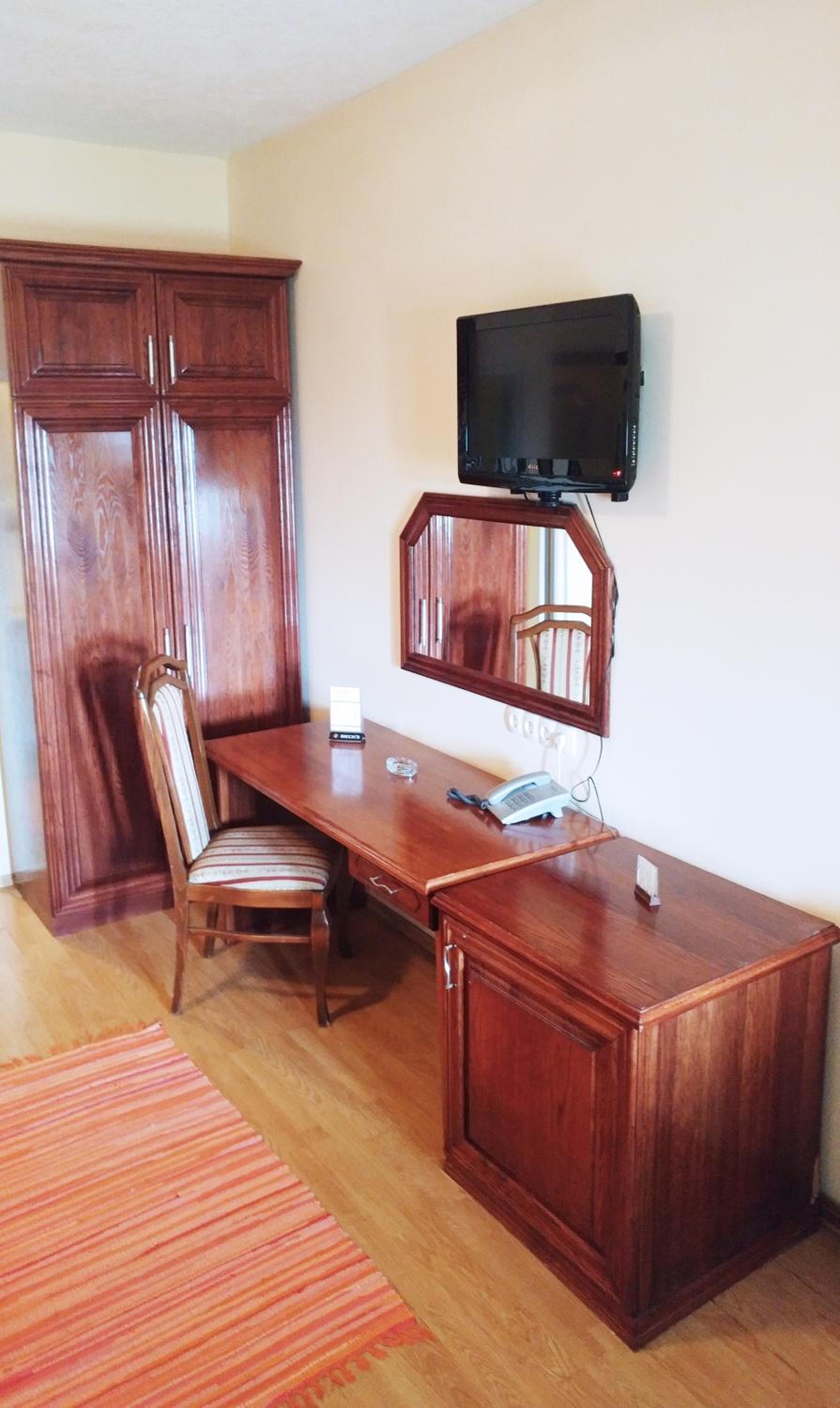 Superior Triple Room photo 3