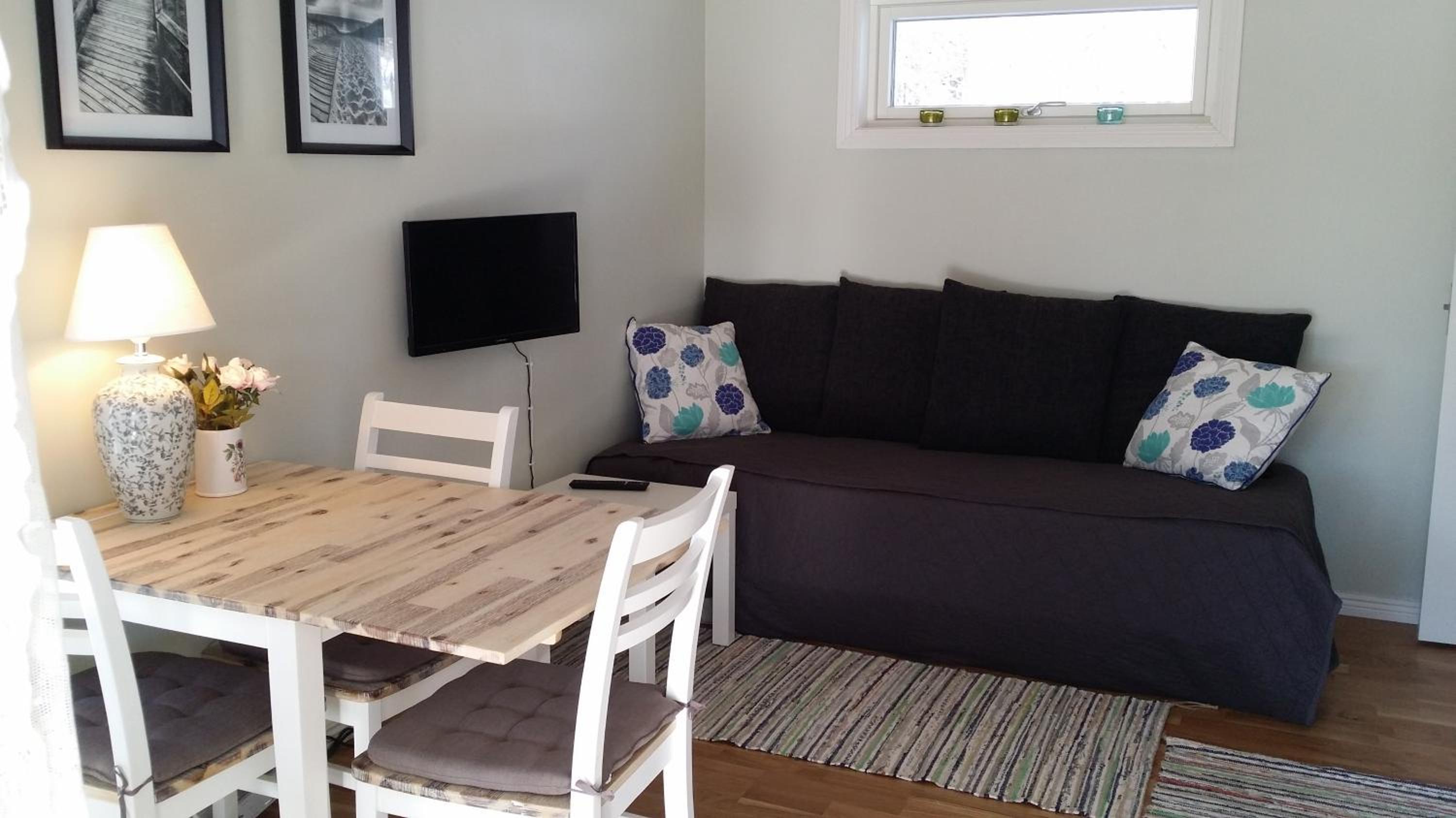 Double or Twin Room with Lake View photo 1