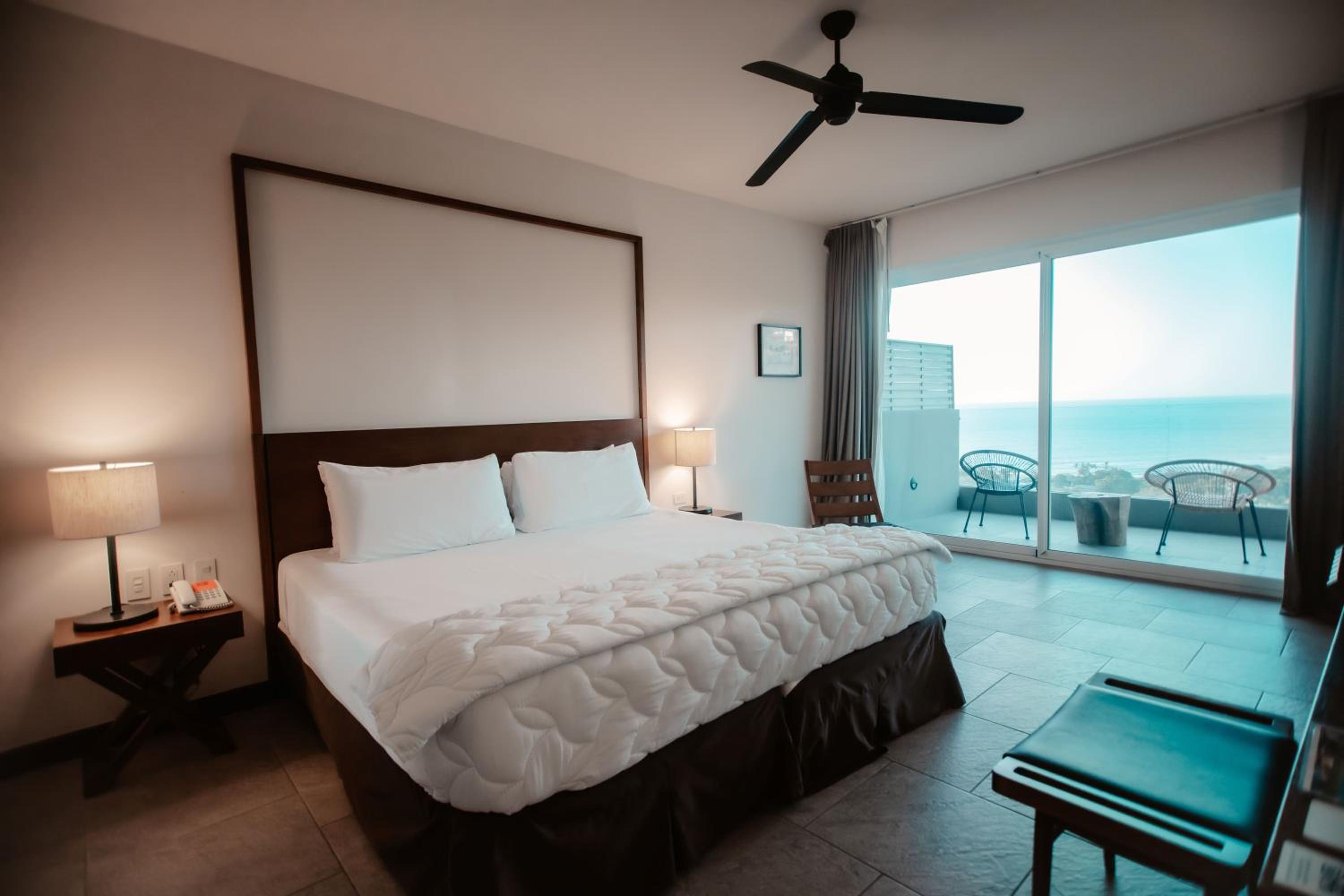 Deluxe Concept King Room with Ocean View - Non-Smoking