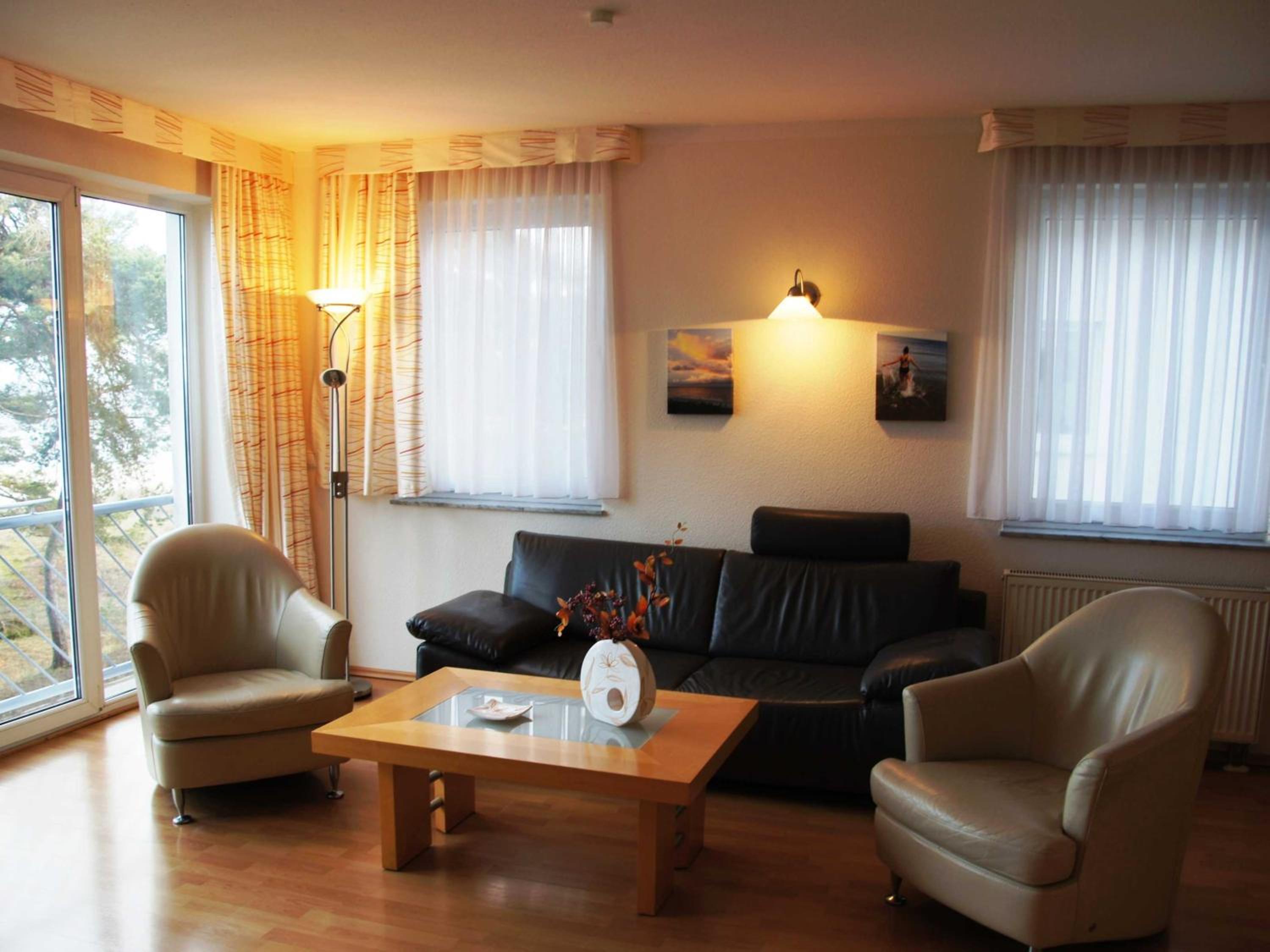 One-Bedroom Apartment with Sea View photo 1