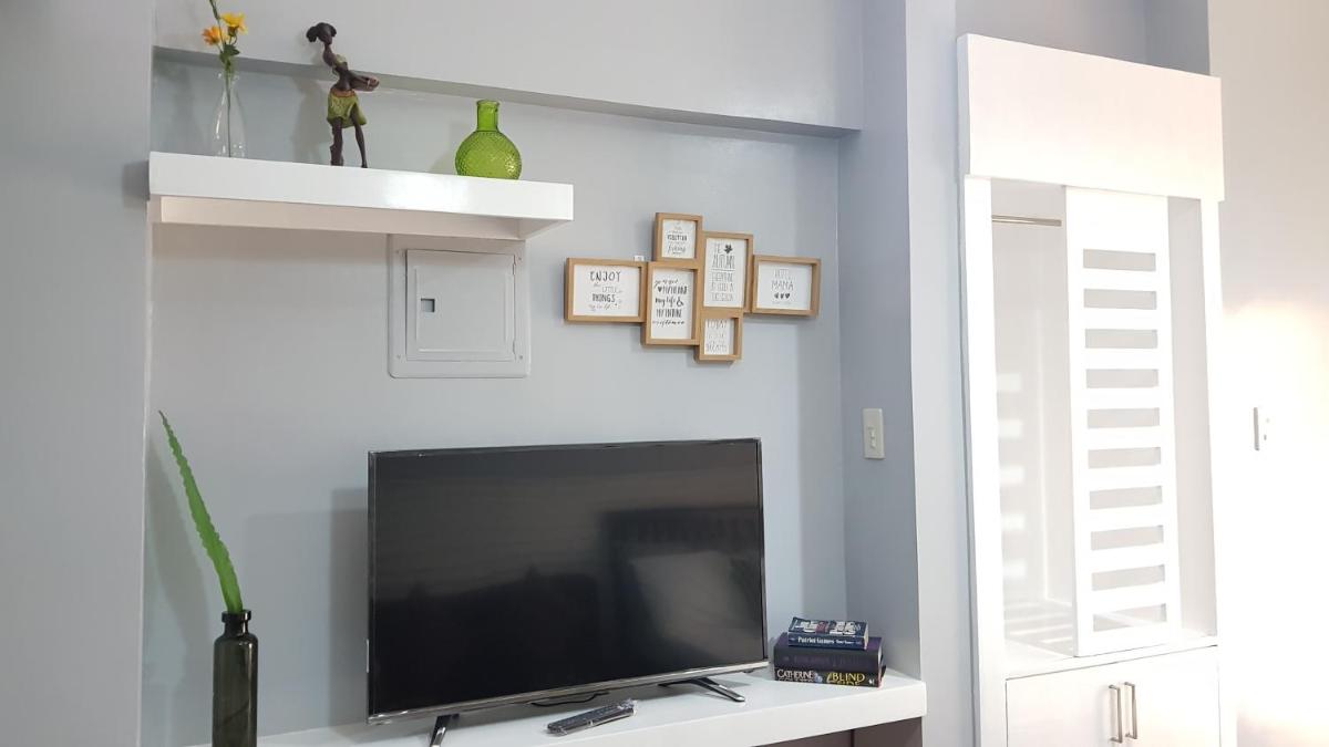 Apartment with Lake View photo 3