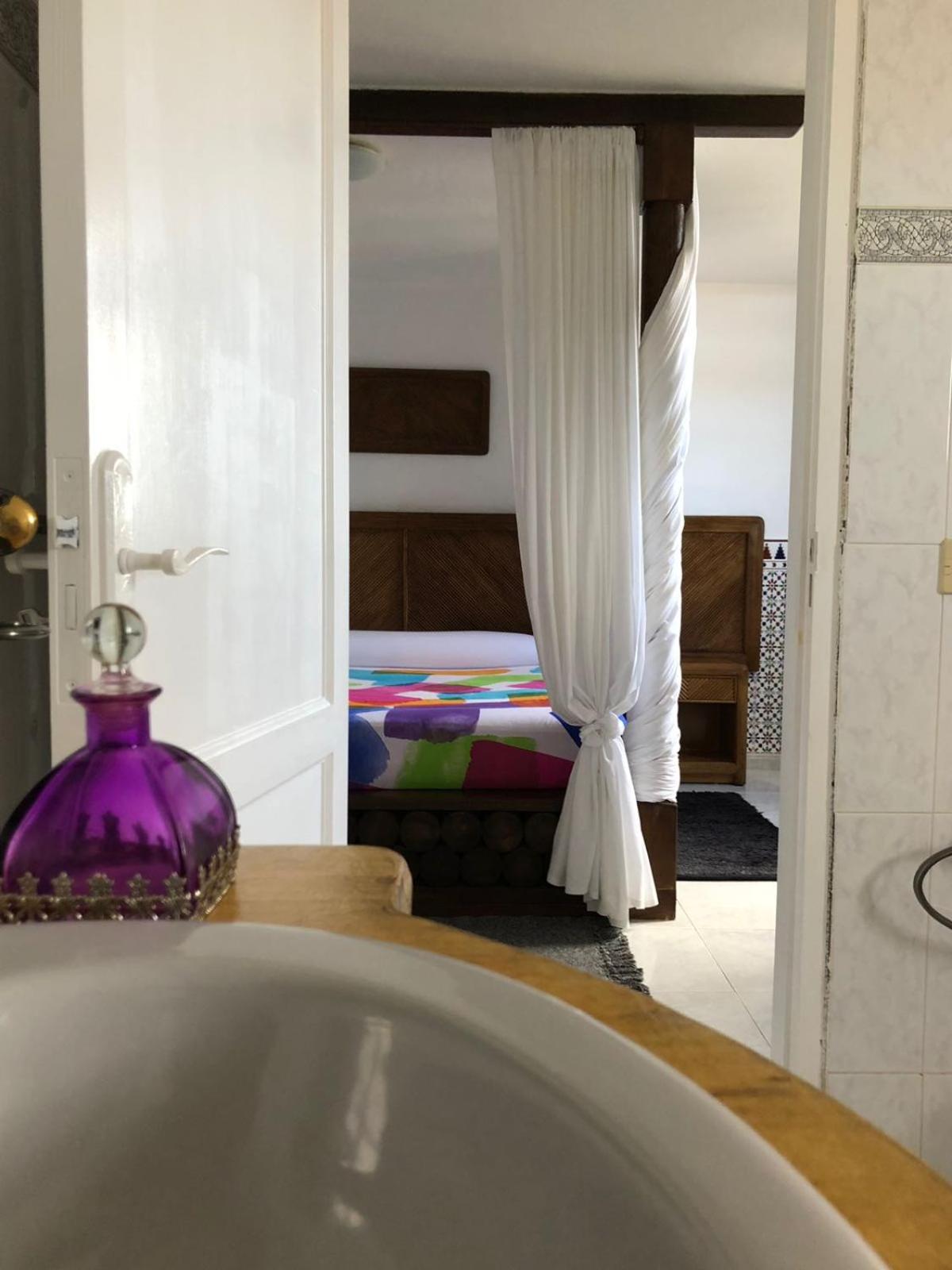 Double Room with Private Bathroom - Photo 5