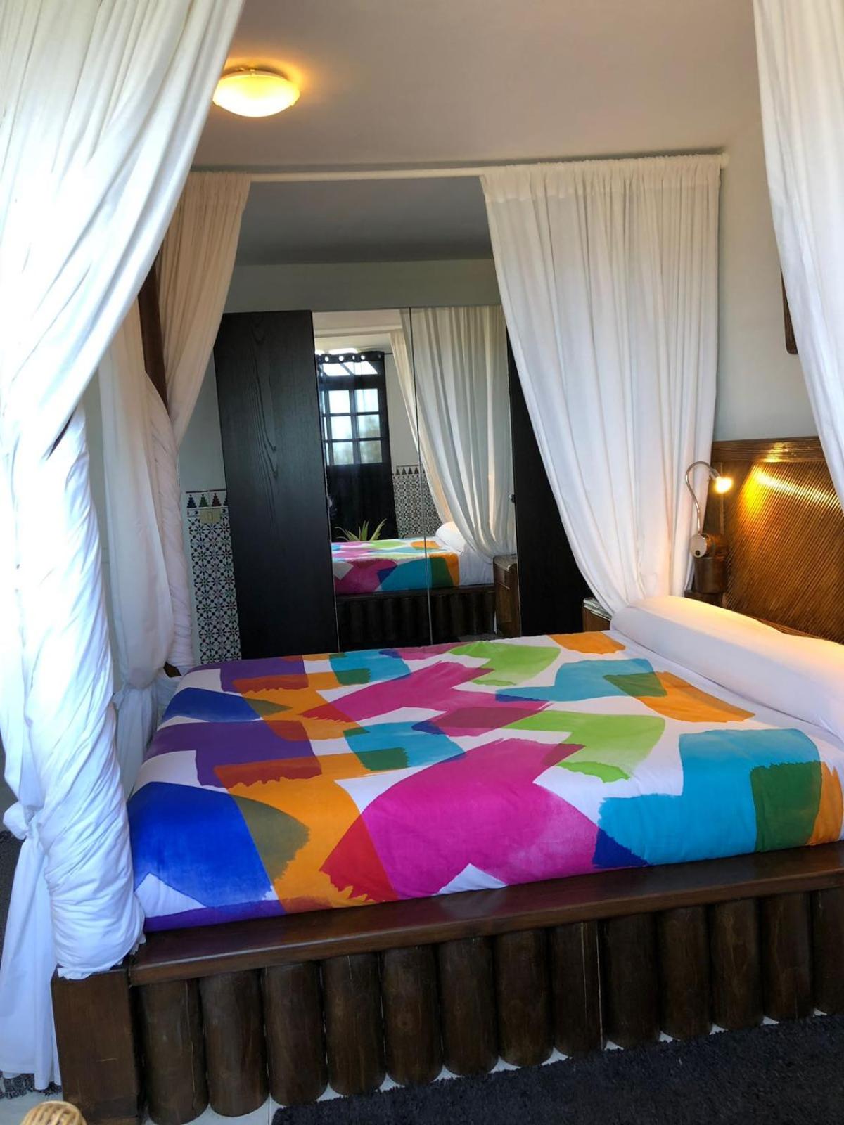 Double Room with Private Bathroom - Photo 4