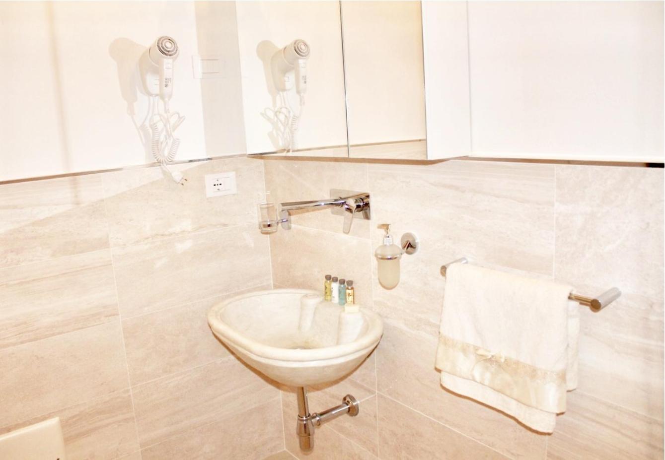 Deluxe Single Room photo 2
