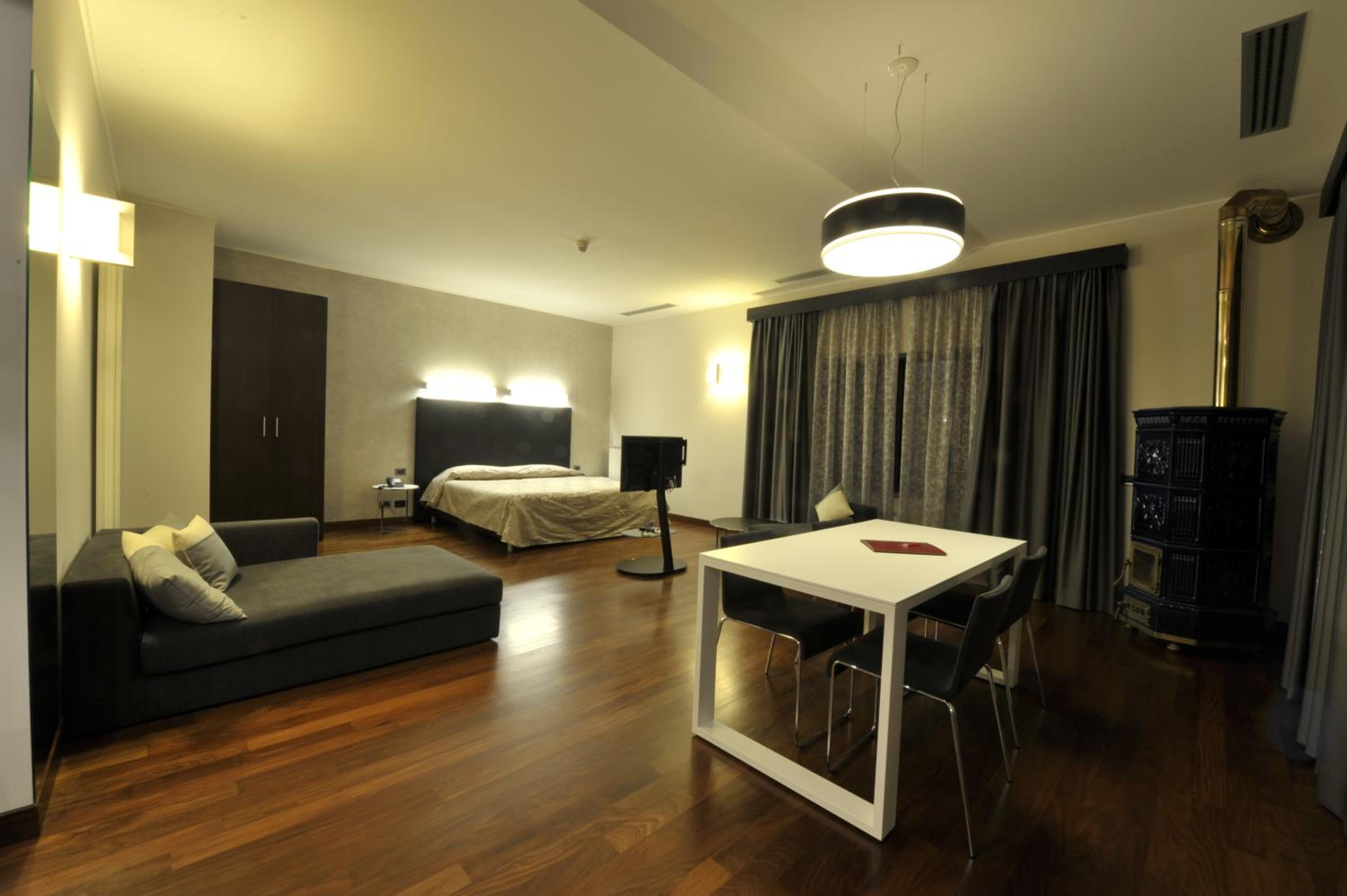 Deluxe Double Room - Photo 1