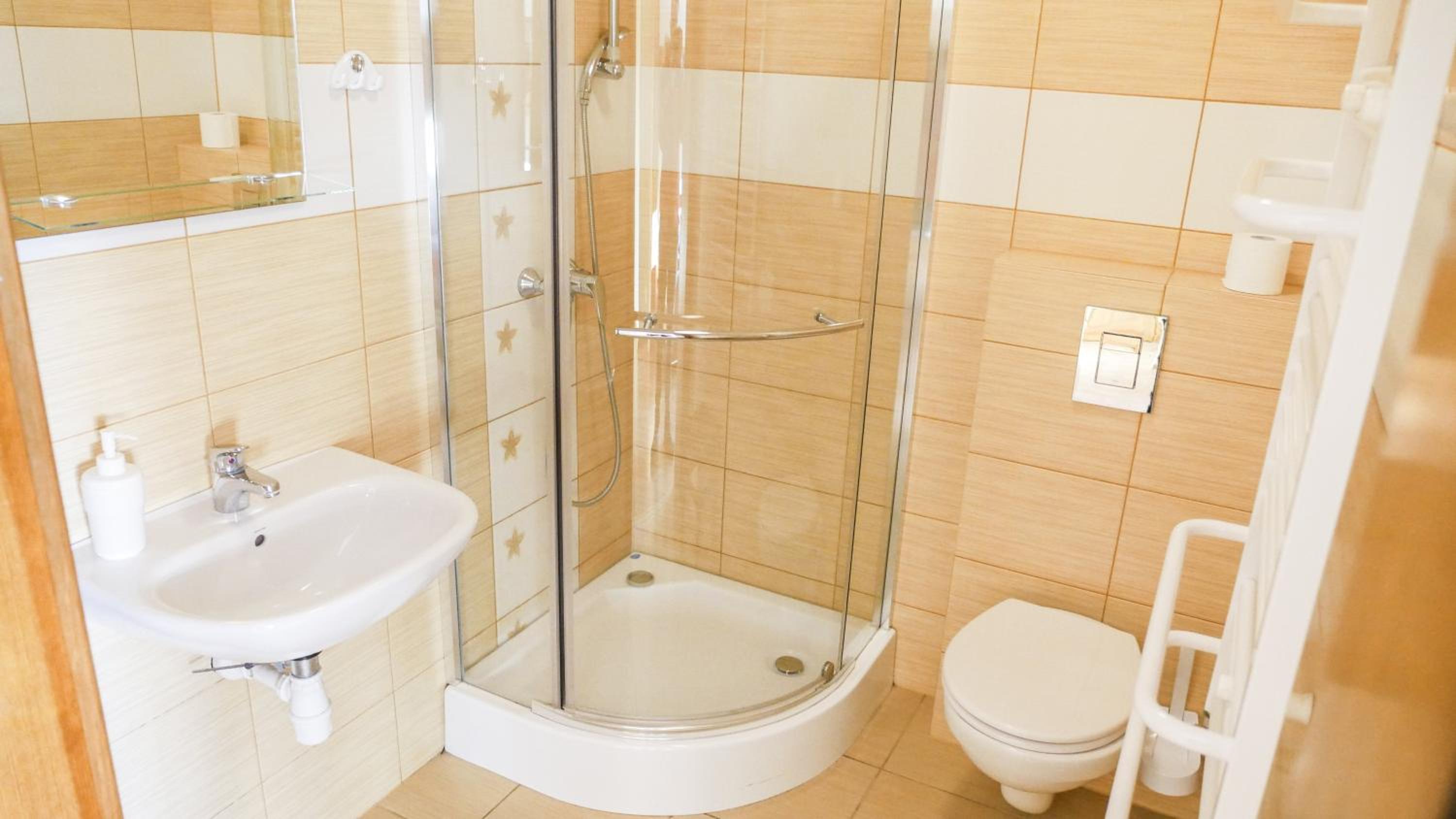 Basic Triple Room - Photo 5