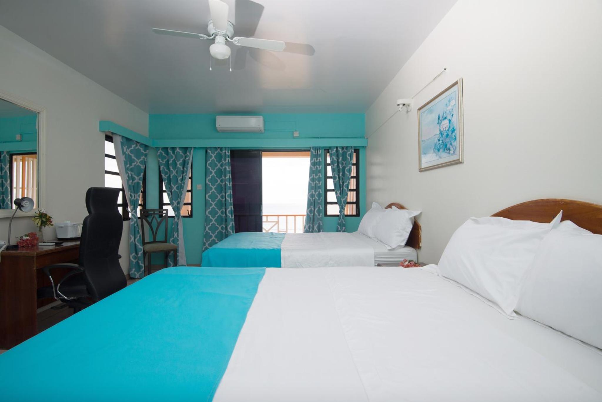 Queen Room with Sea View photo 3