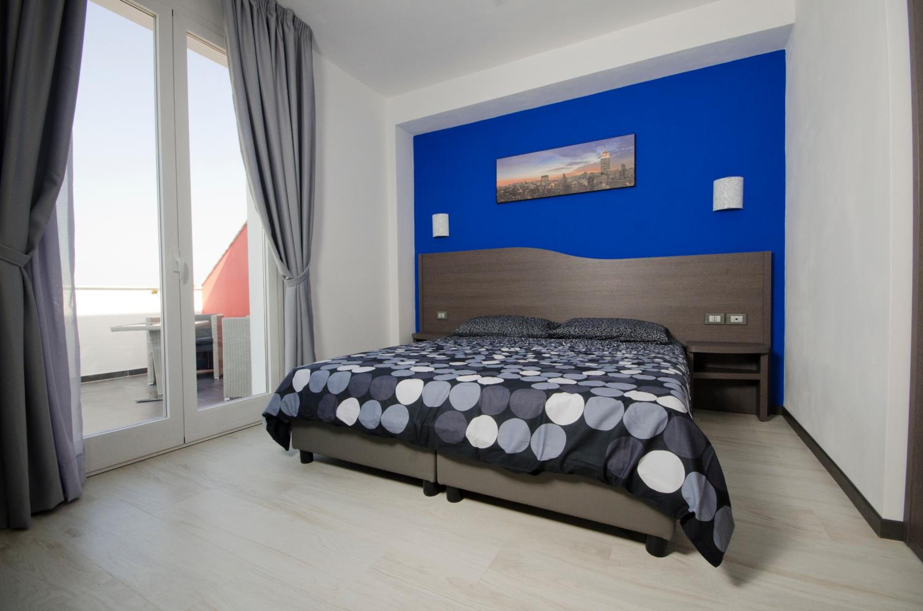 Deluxe Double or Twin Room with Balcony photo 2