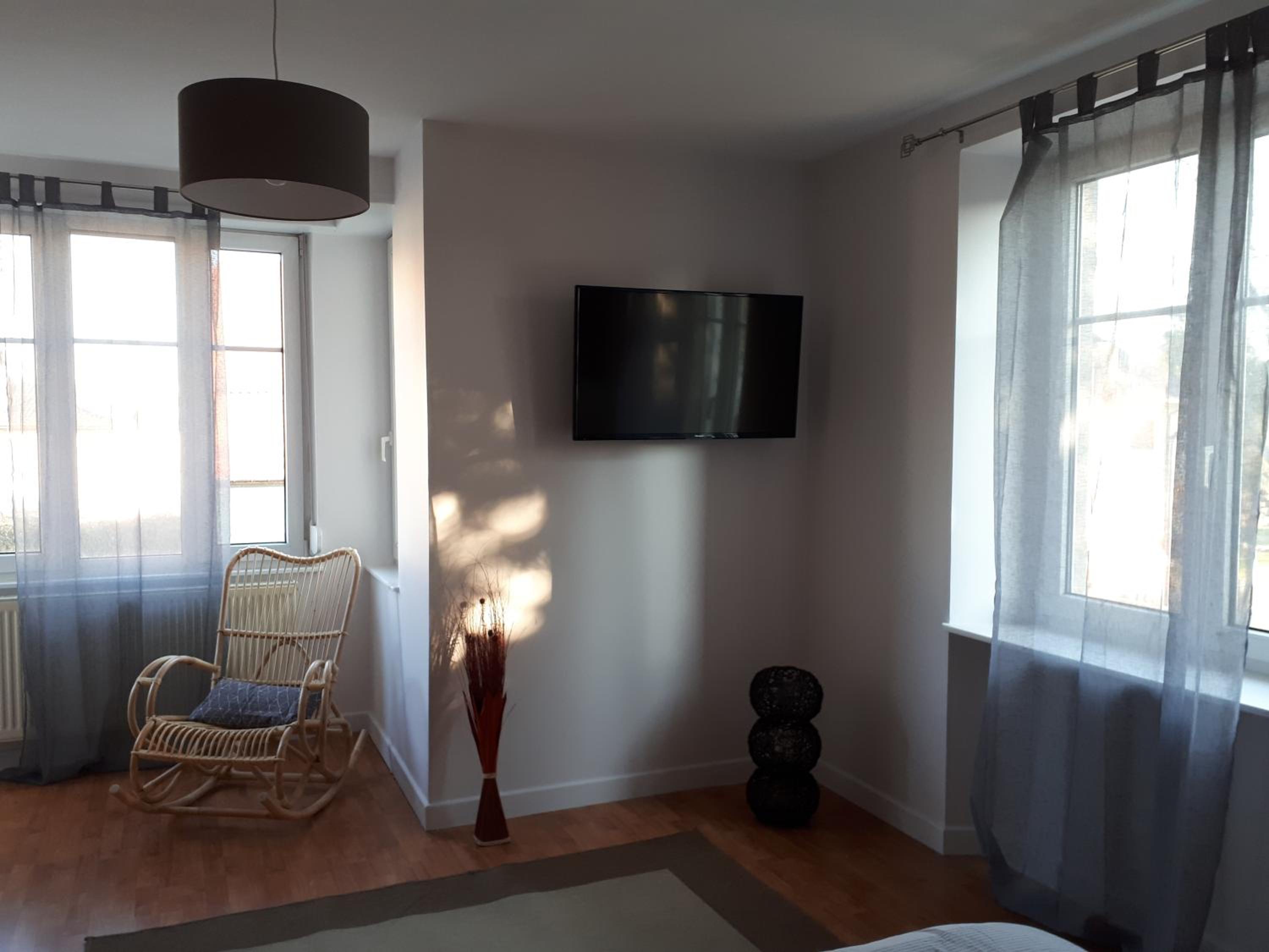 Family Room photo 2