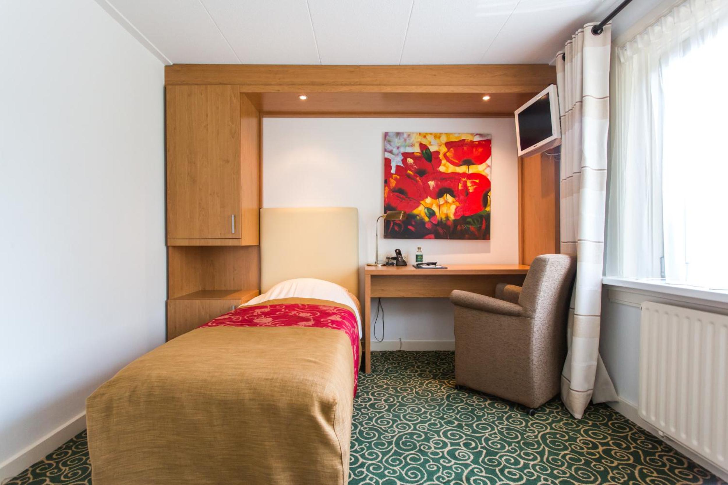 Single Room photo 2
