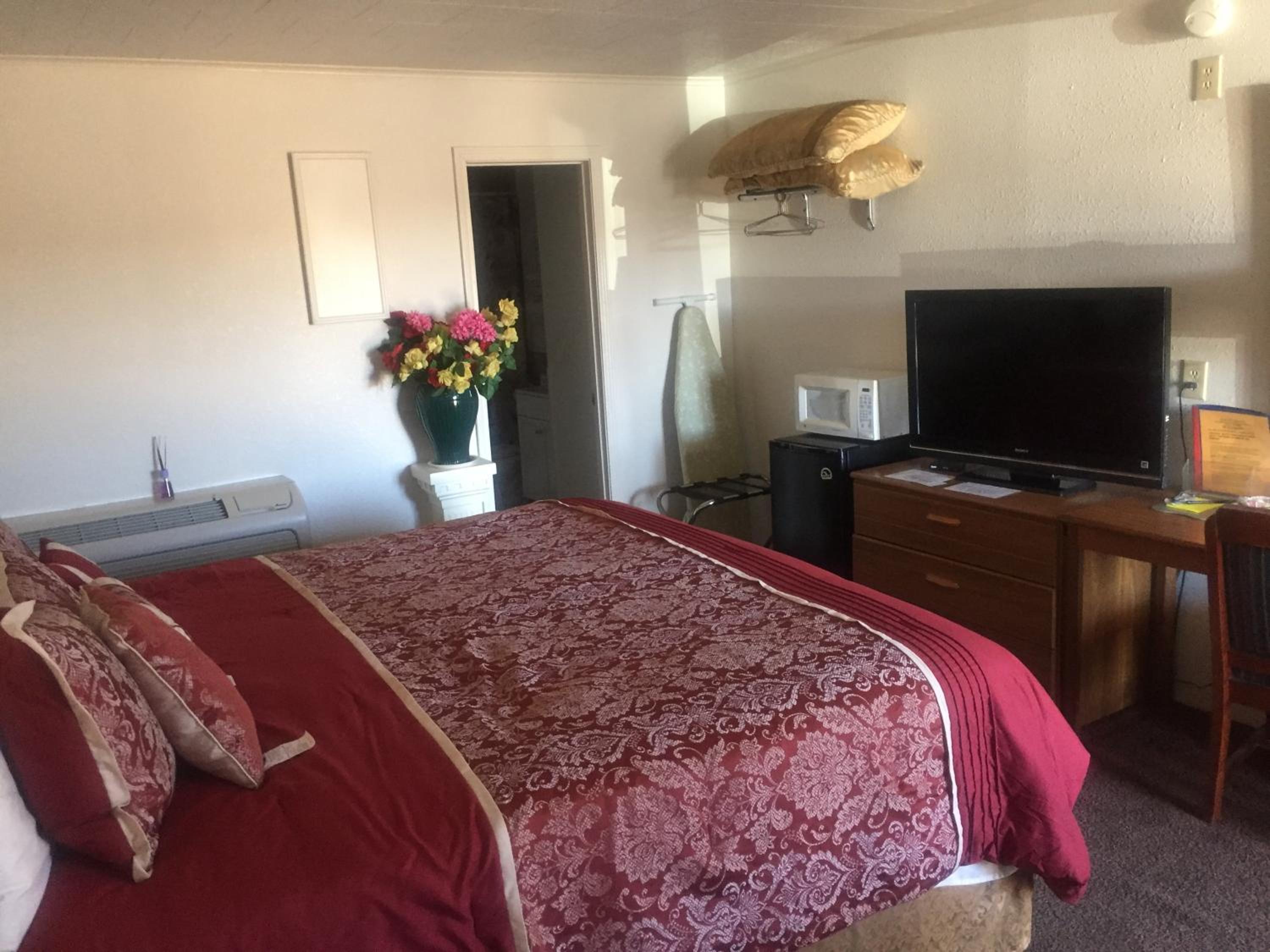 Deluxe King Room photo 3