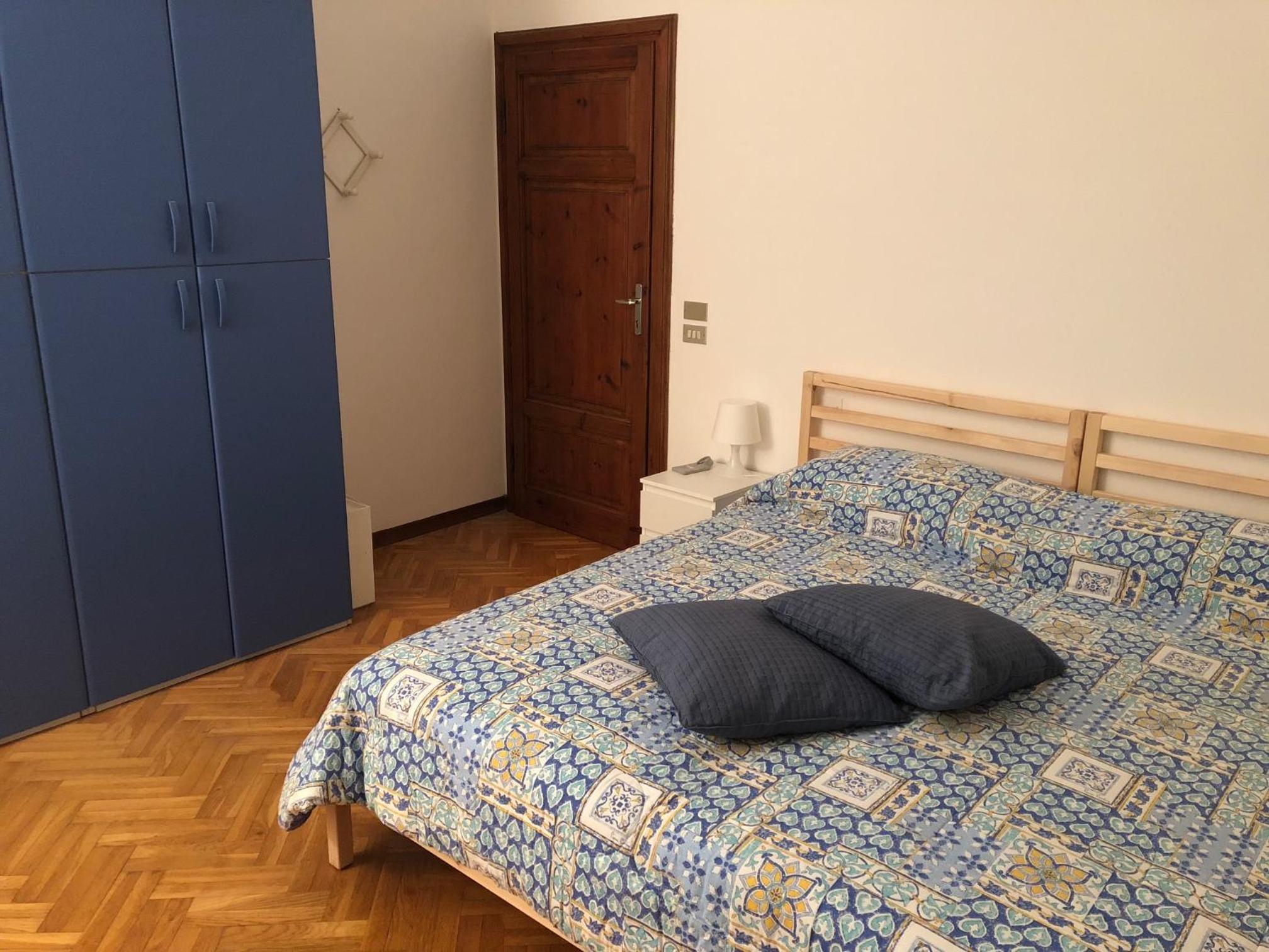 Large Double or Twin Room - Photo 1