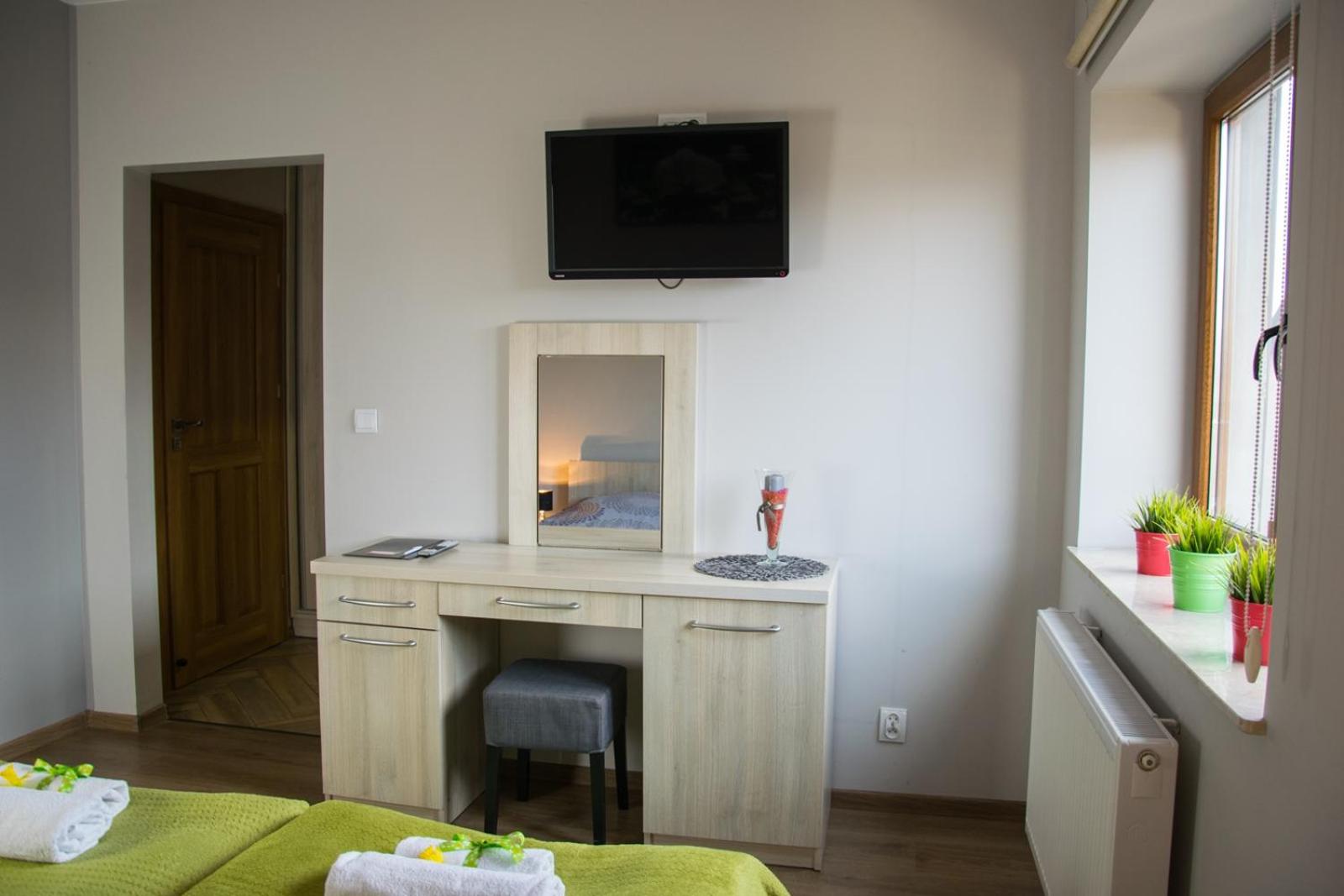 Double Room - Photo 6