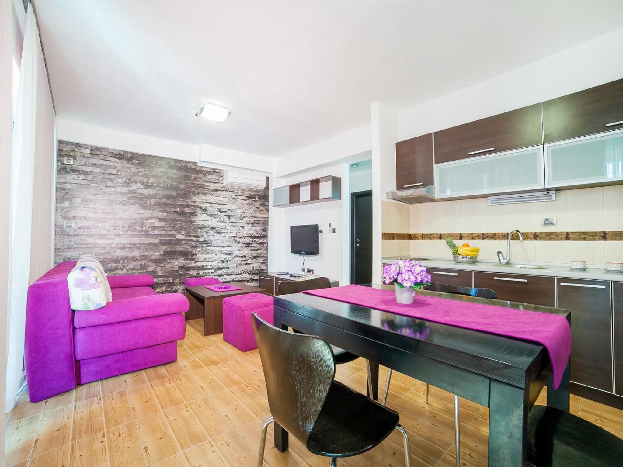 One-Bedroom Apartment with Sea View photo 3