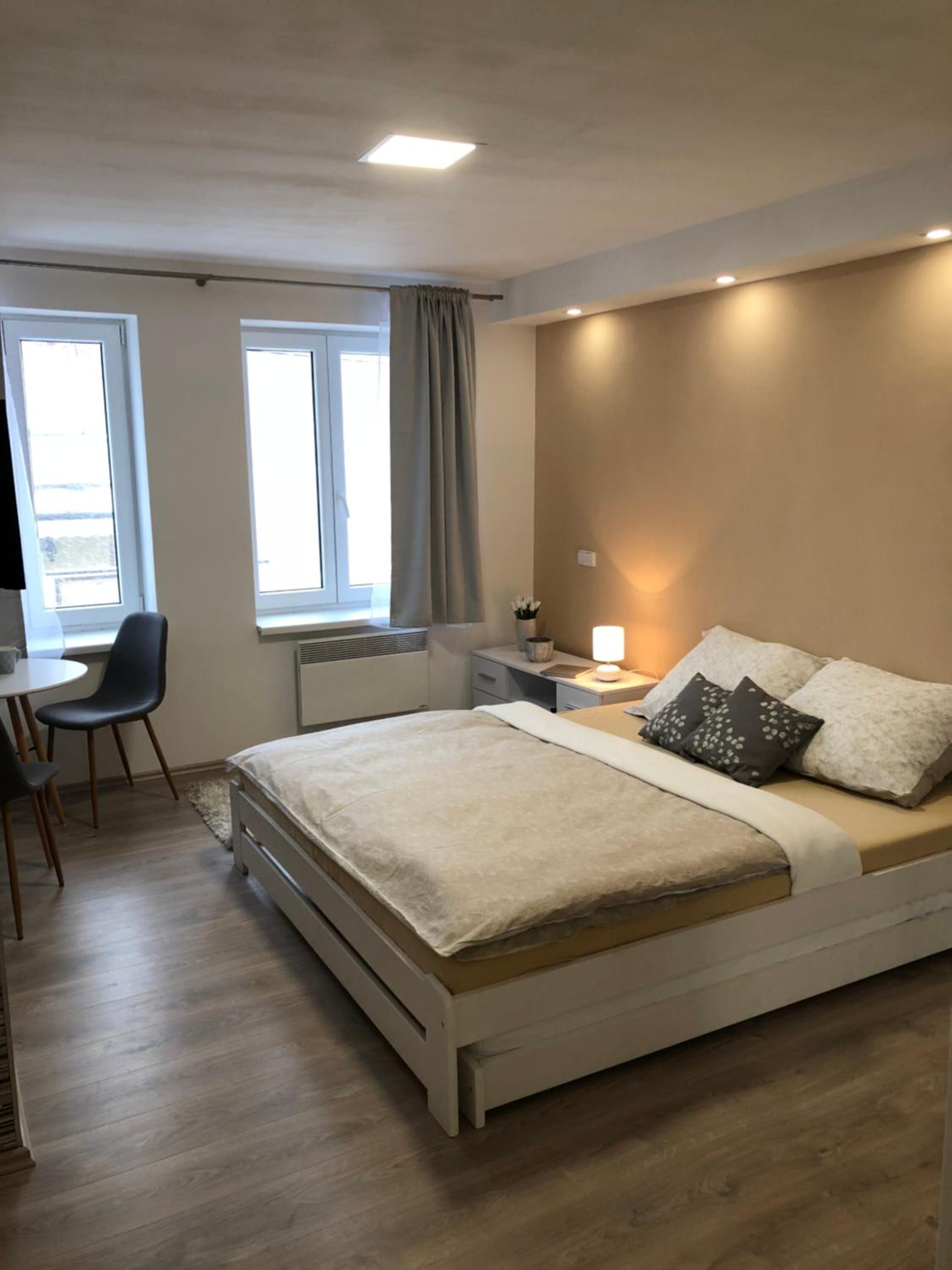 Apartment - Photo 8