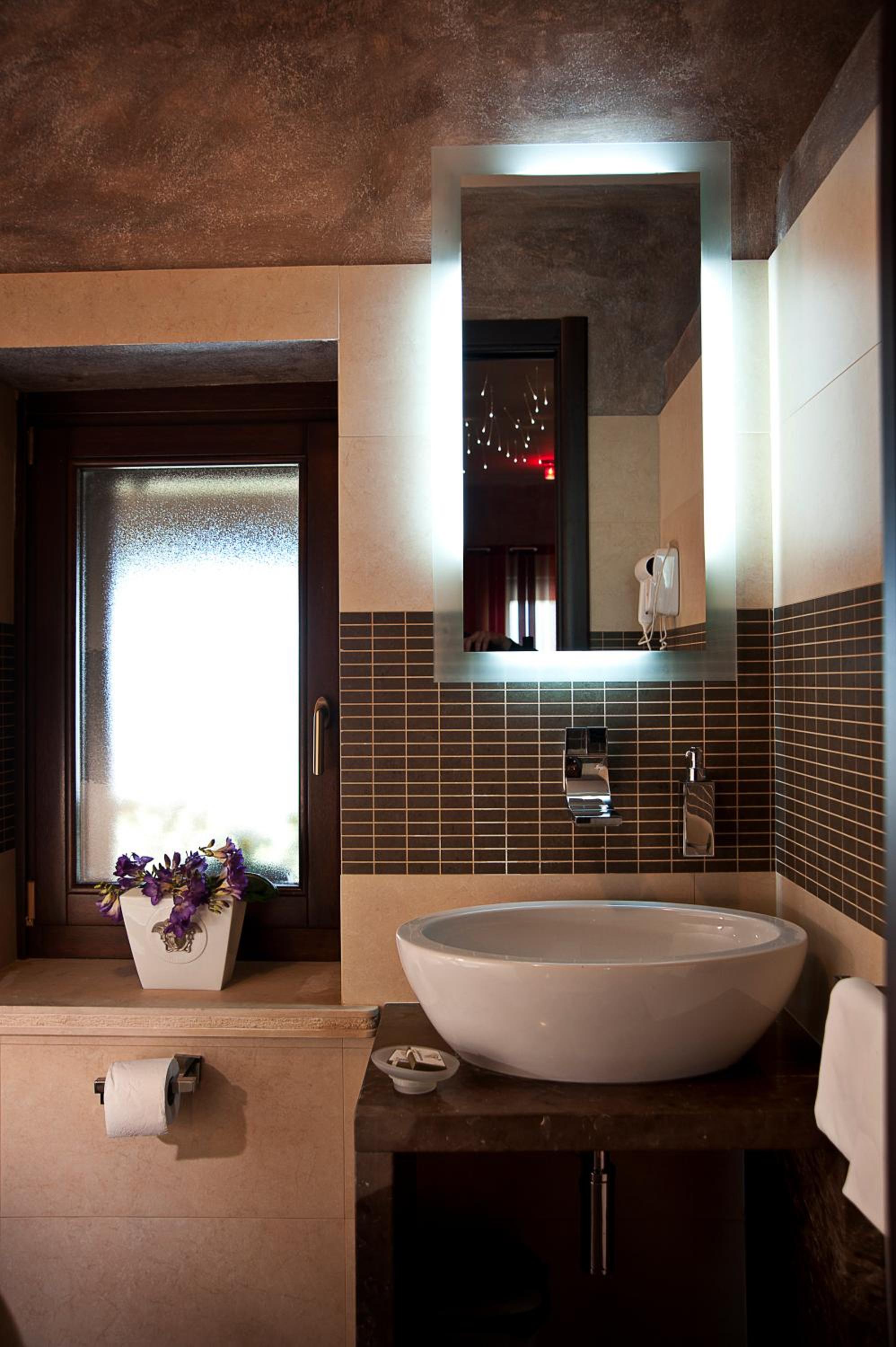 Junior Suite (2 Adults) photo 3