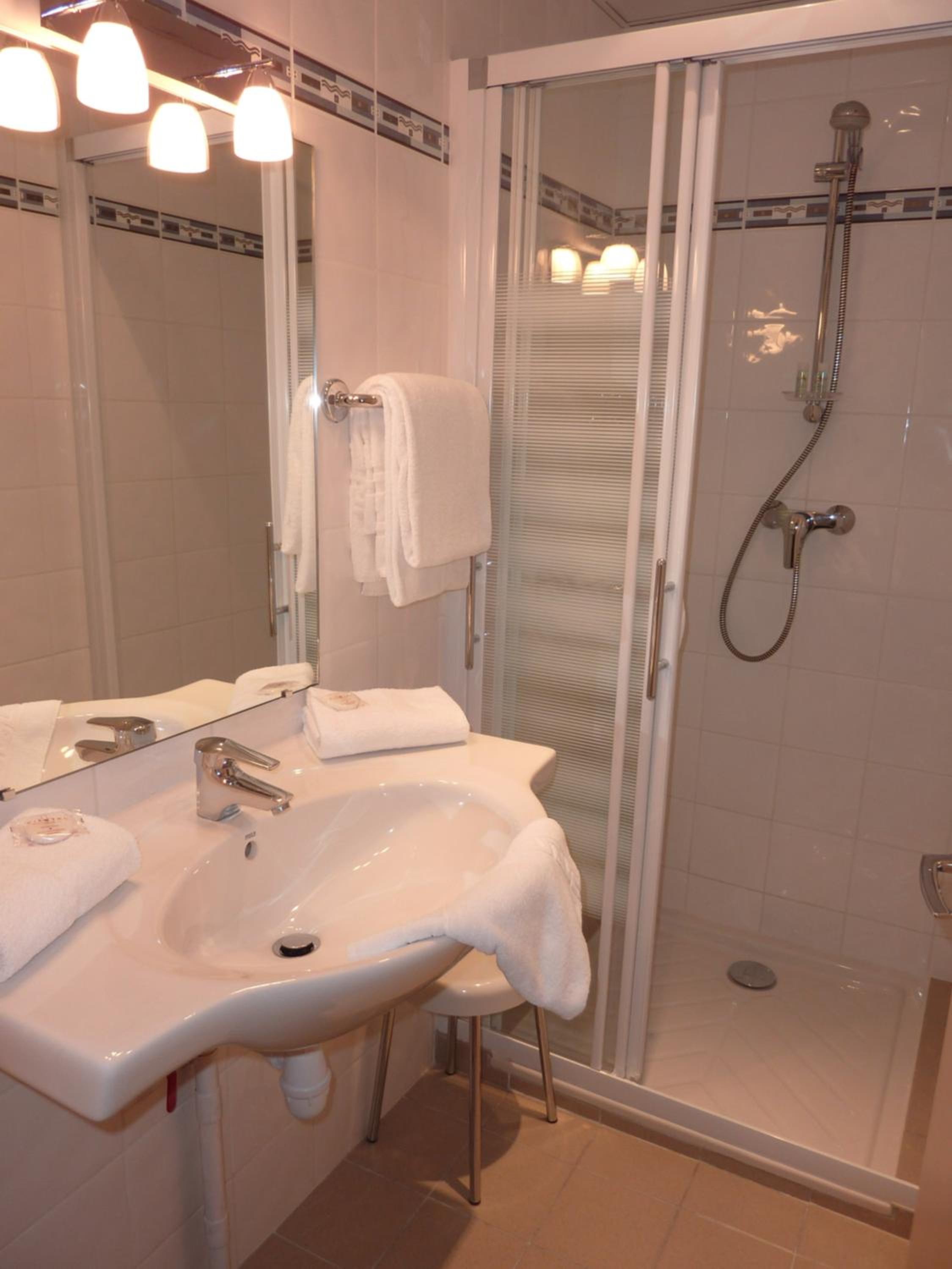 Double Room - Photo 3