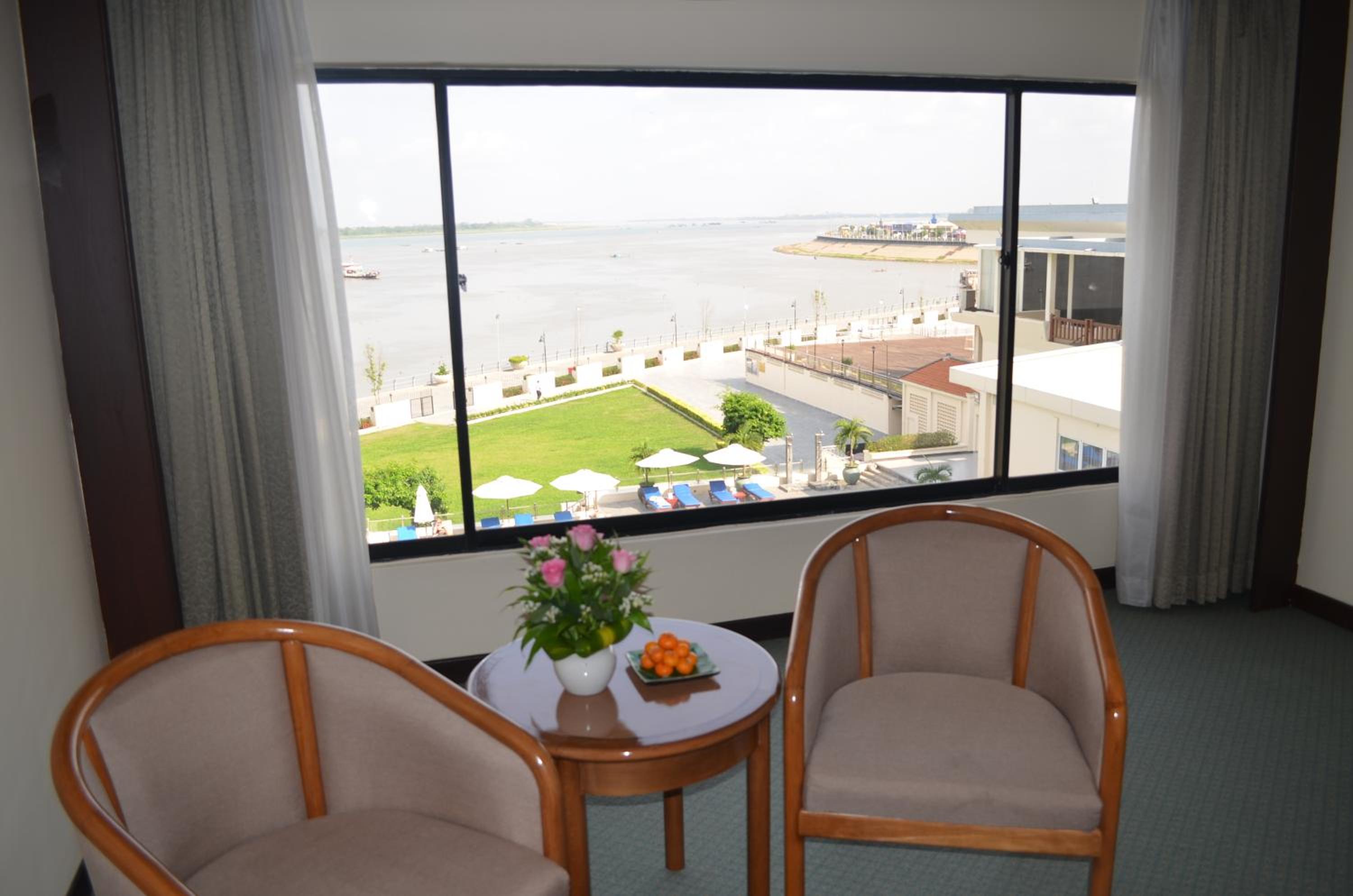Junior Suite City View - Photo 3