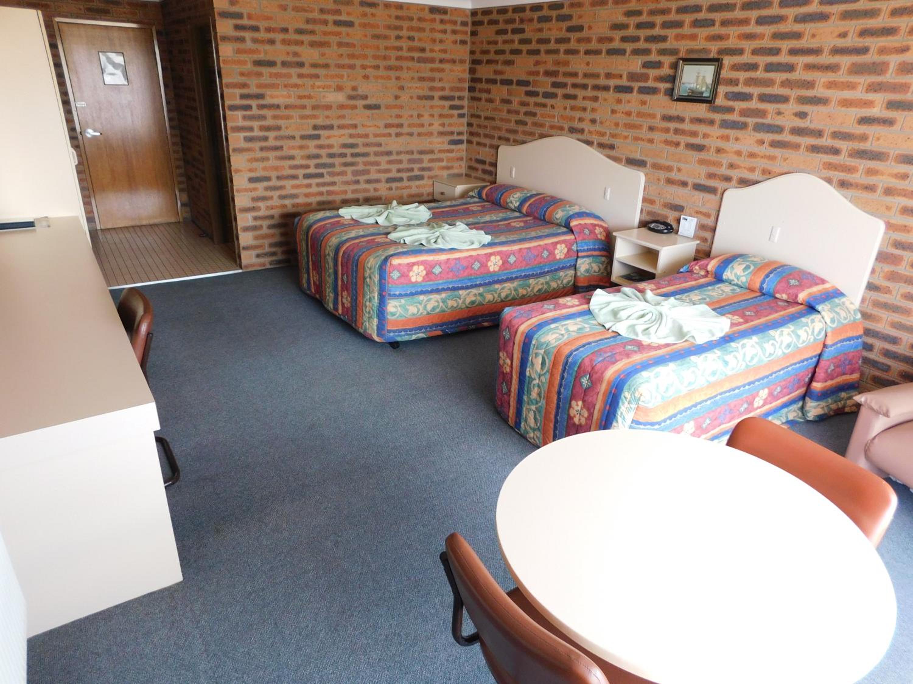 Standard Double or Twin Room - Photo 3