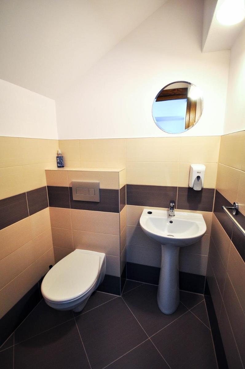 Studio Apartment - Photo 8