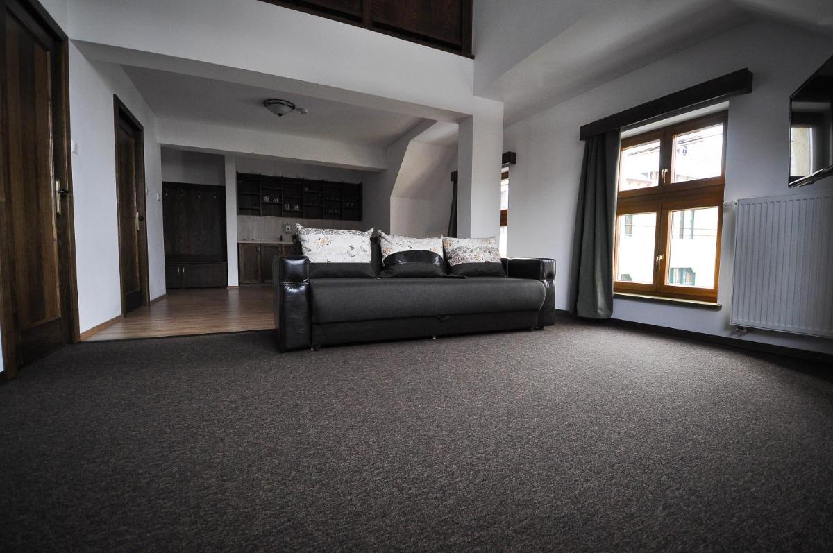 Studio Apartment - Photo 2