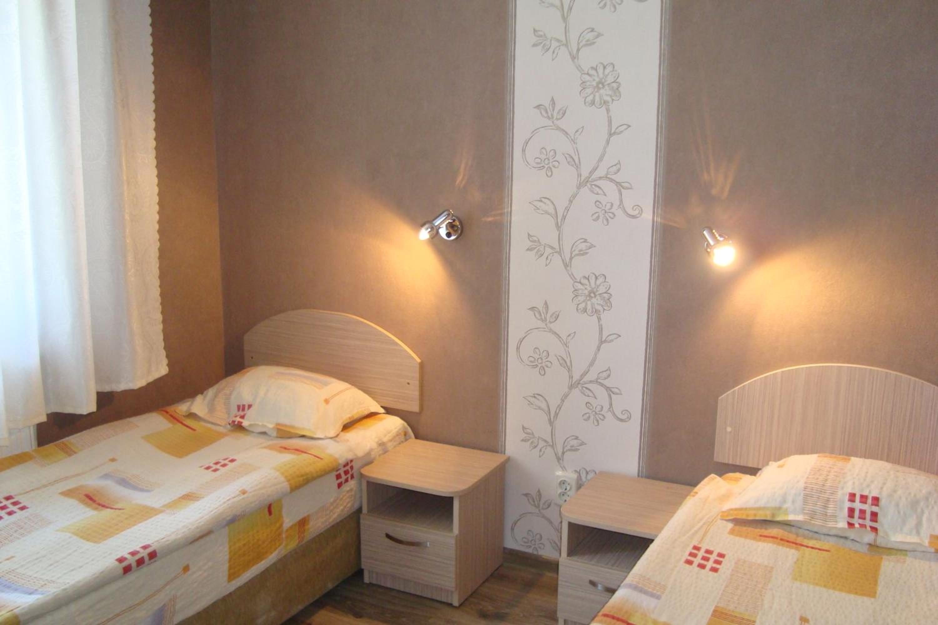 Double Room - Photo 2