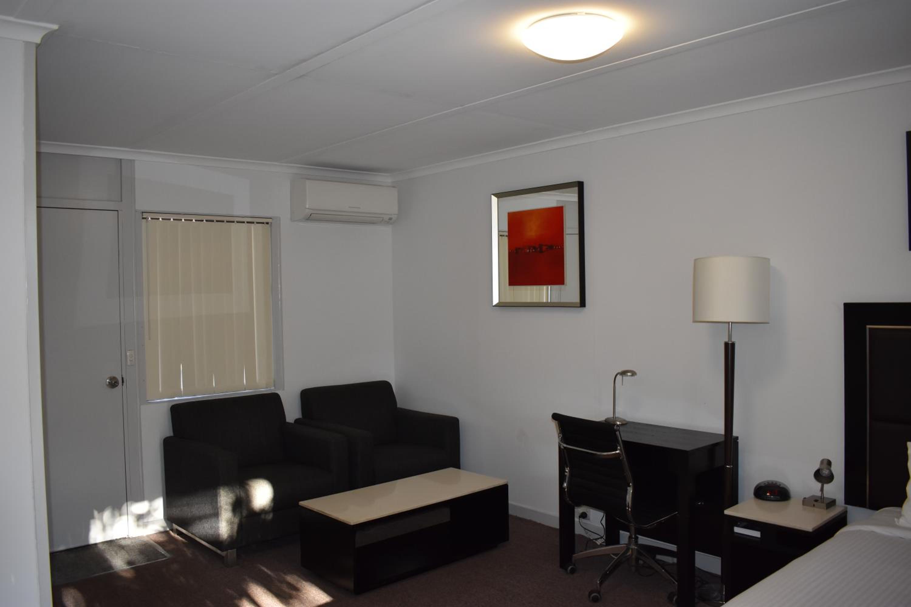 Superior King Room - Photo 5