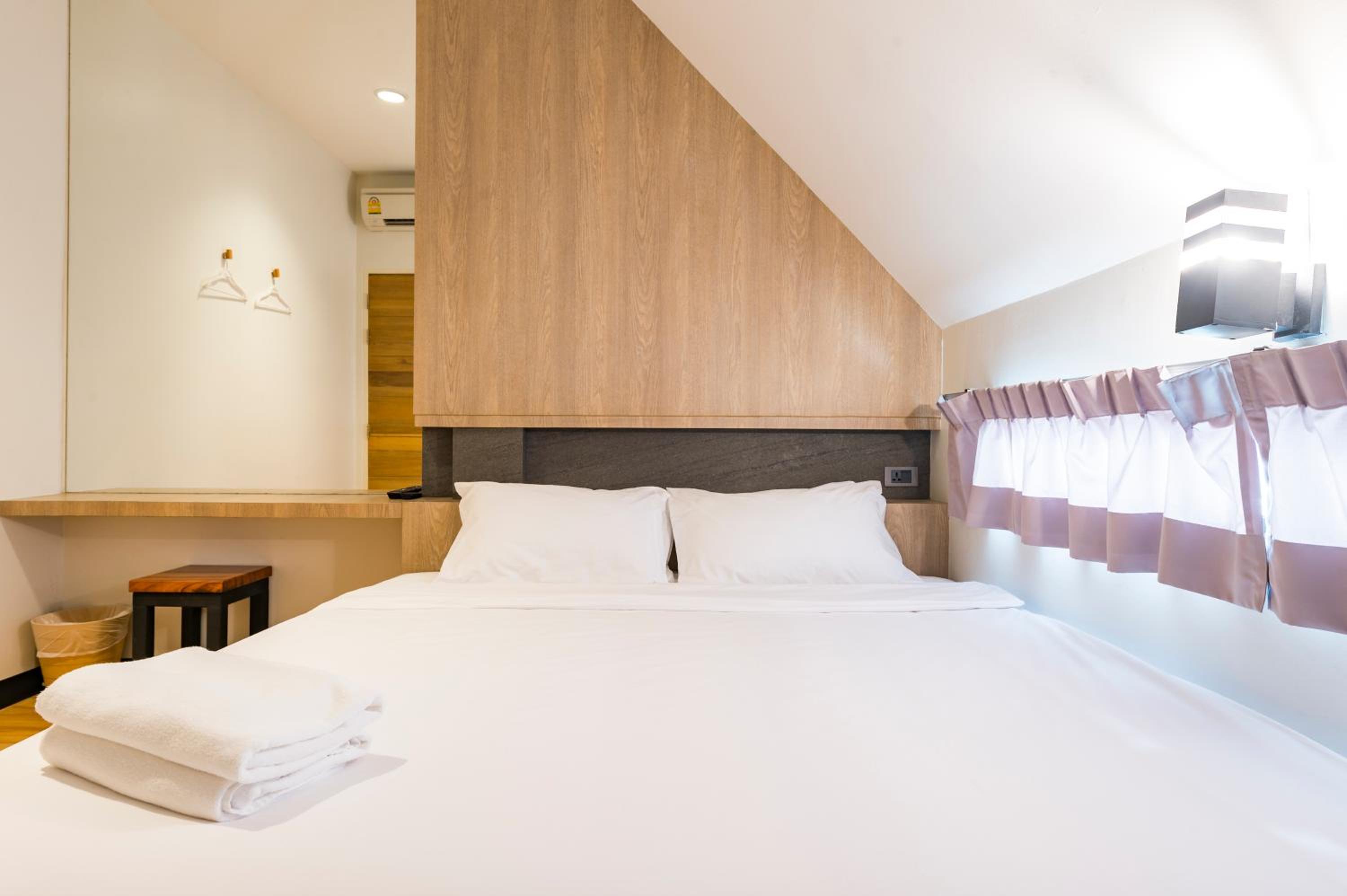 Standard Double Room with Shared Bathroom photo 1