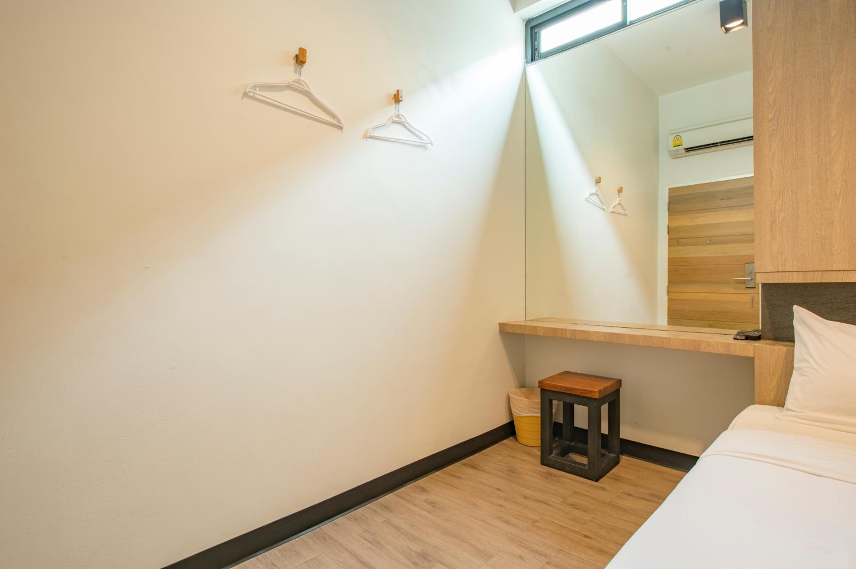 Standard Double Room with Shared Bathroom photo 3
